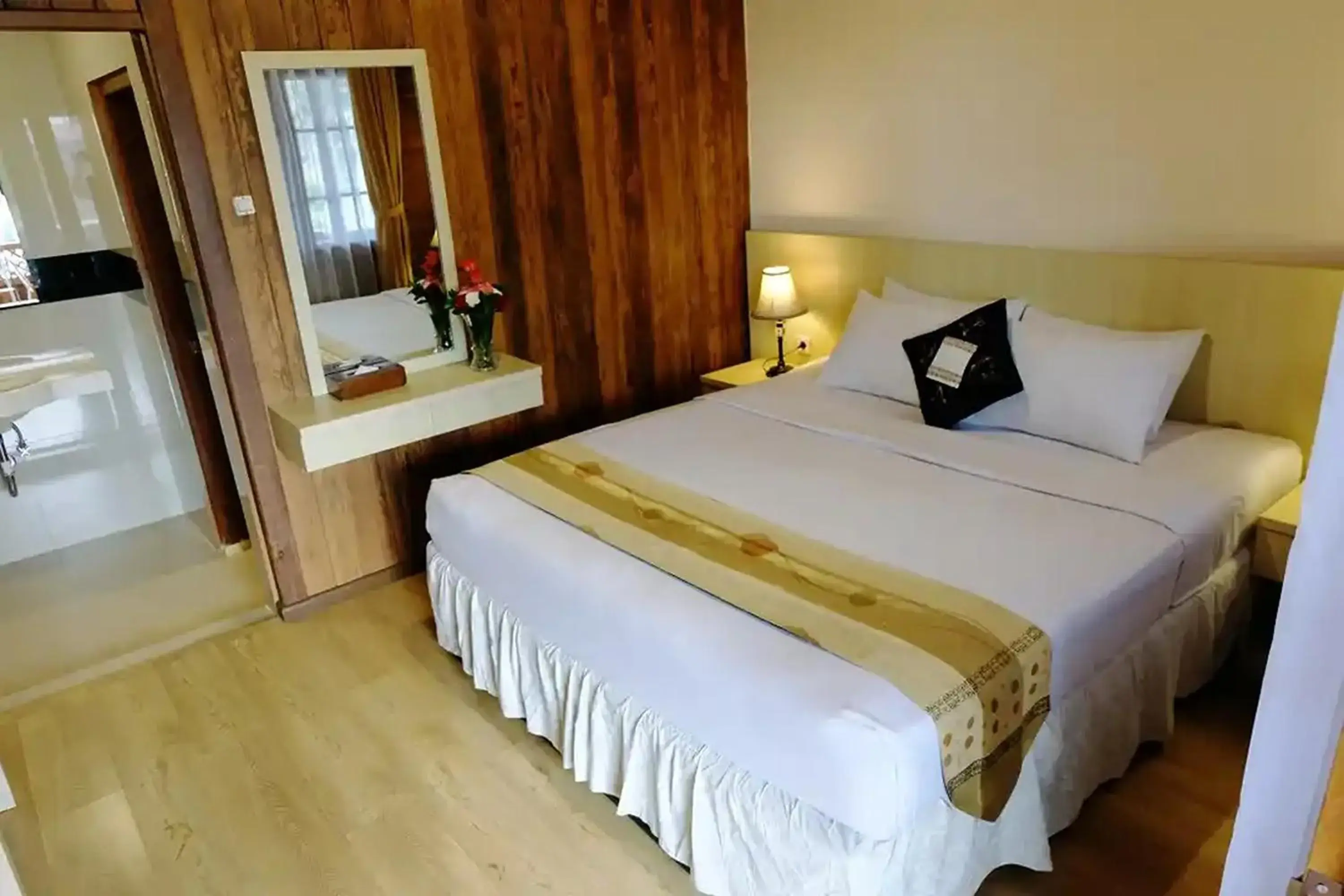 Bed in Hotel Pesona Ciwidey Bed in Hotel Pesona Ciwidey