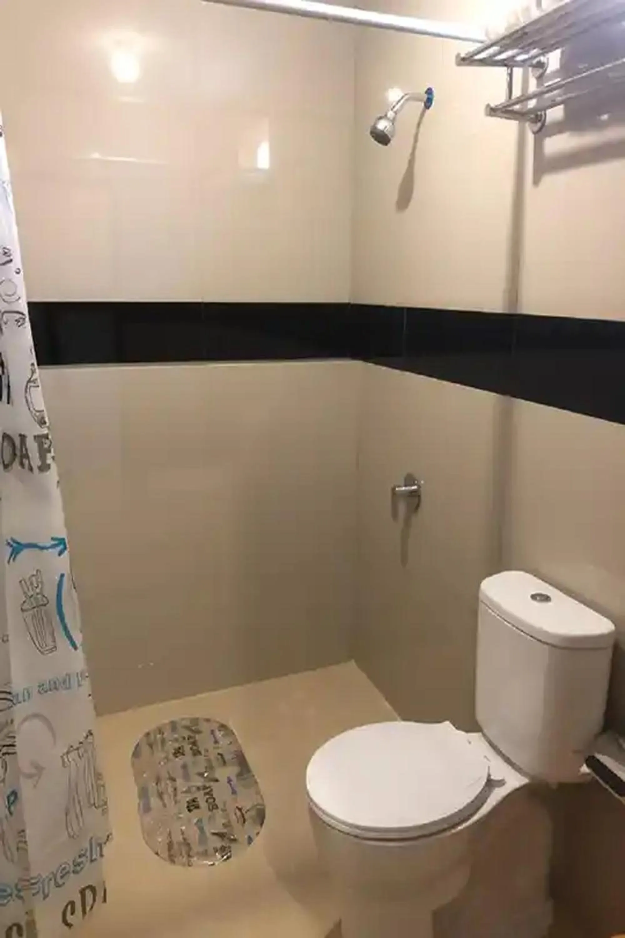 Shower in Hotel Pesona Ciwidey