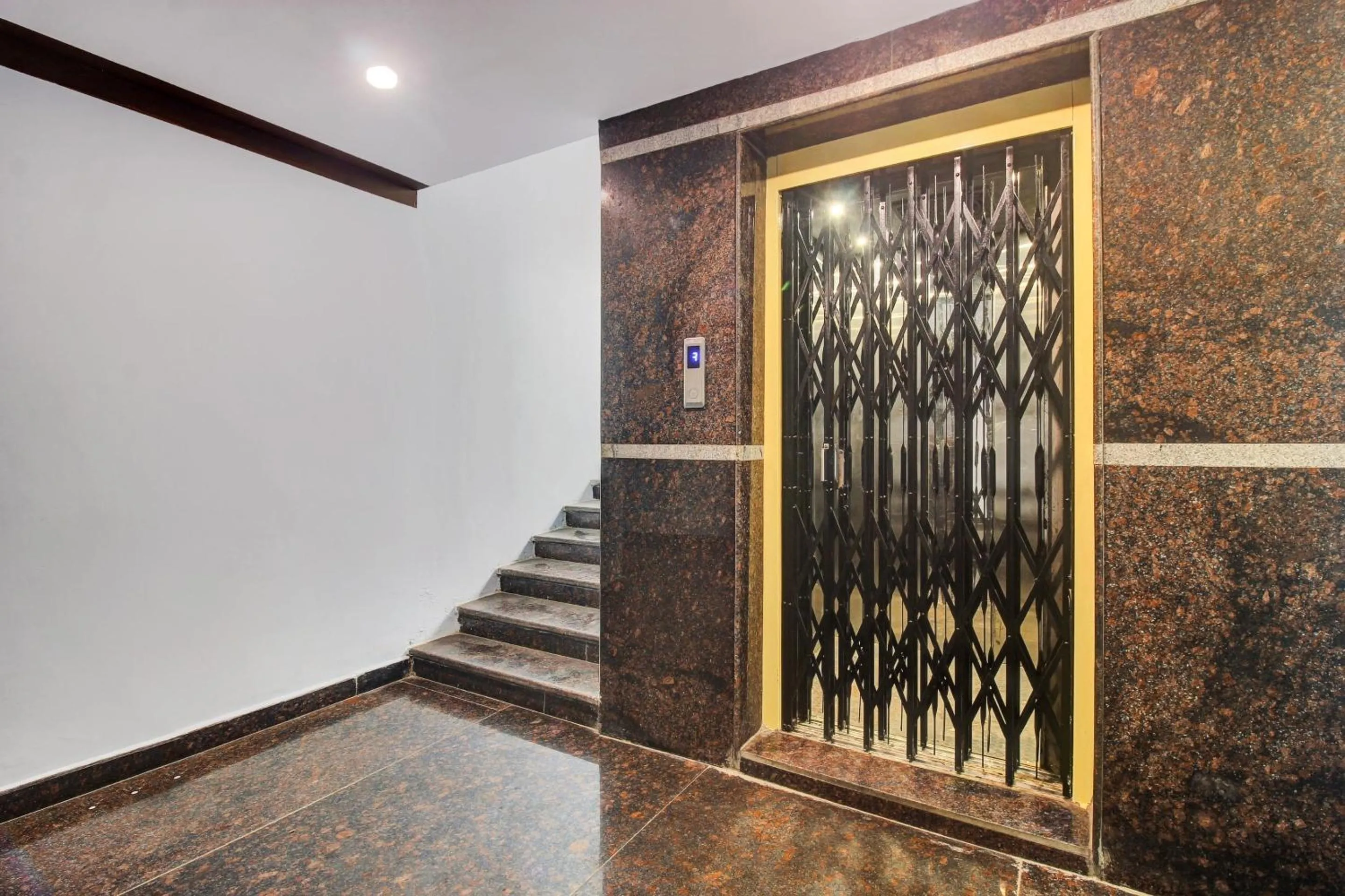 Lobby or reception in Hotel O Srinika Grand NEAR Shamshabad Airport