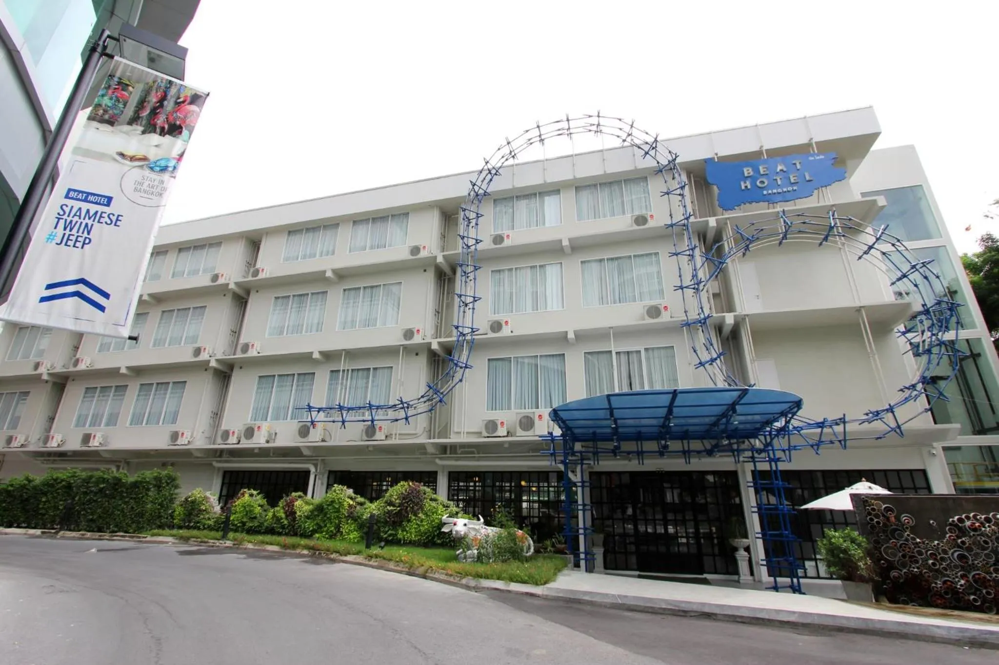 Property building in Beat Hotel Bangkok