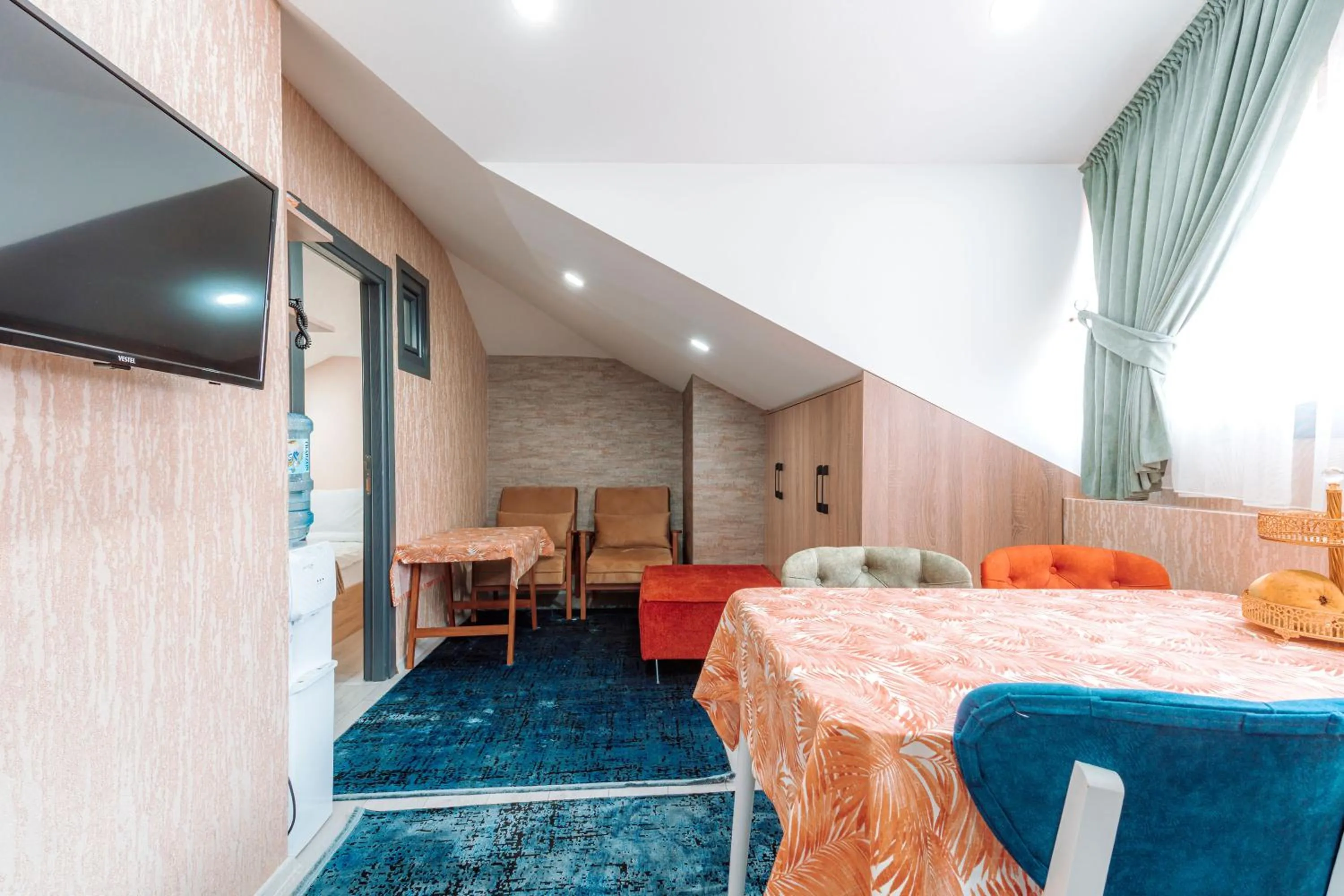 TV and multimedia in Lidzo Villa Butik Otel