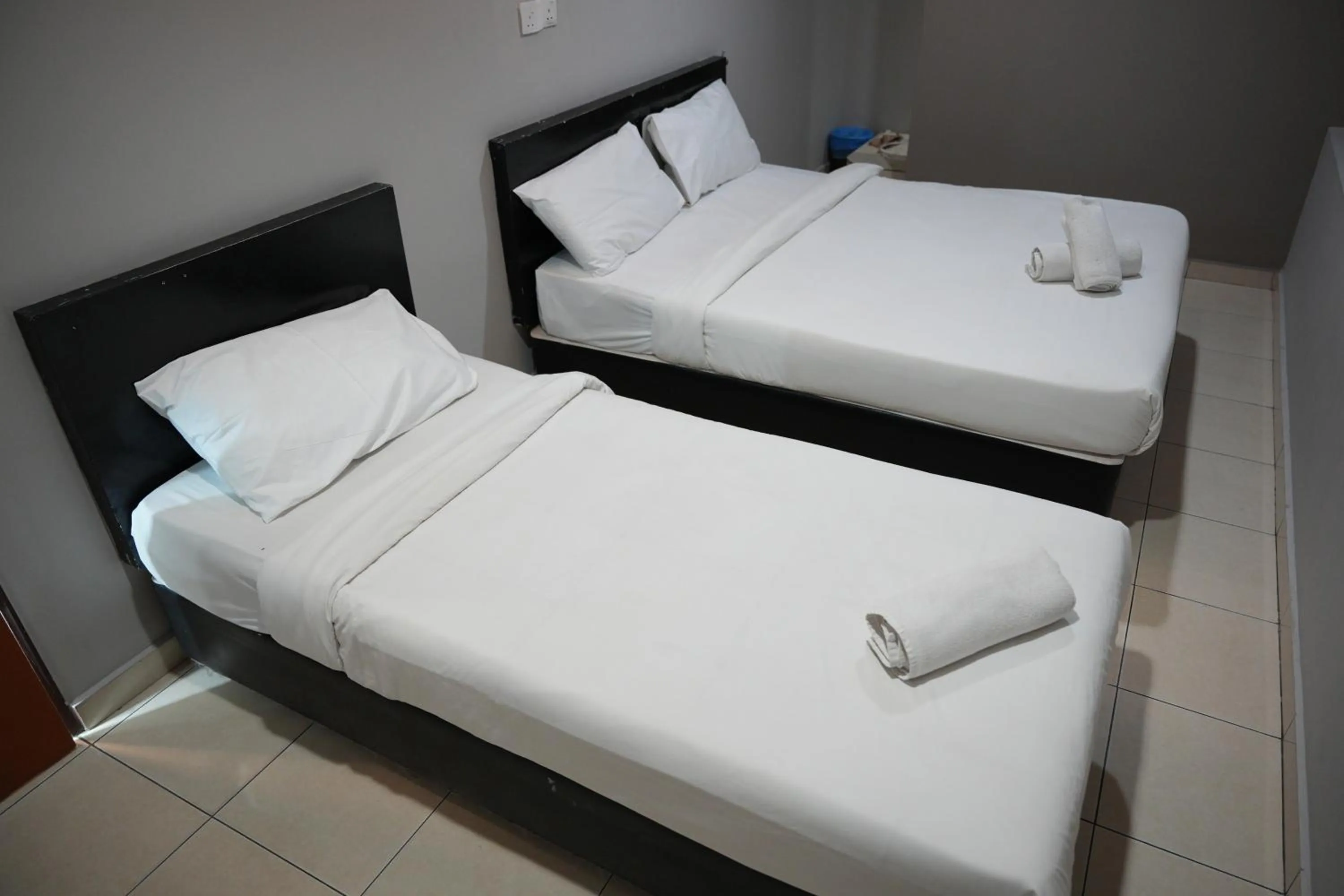 Bed in HOTEL AVATARR