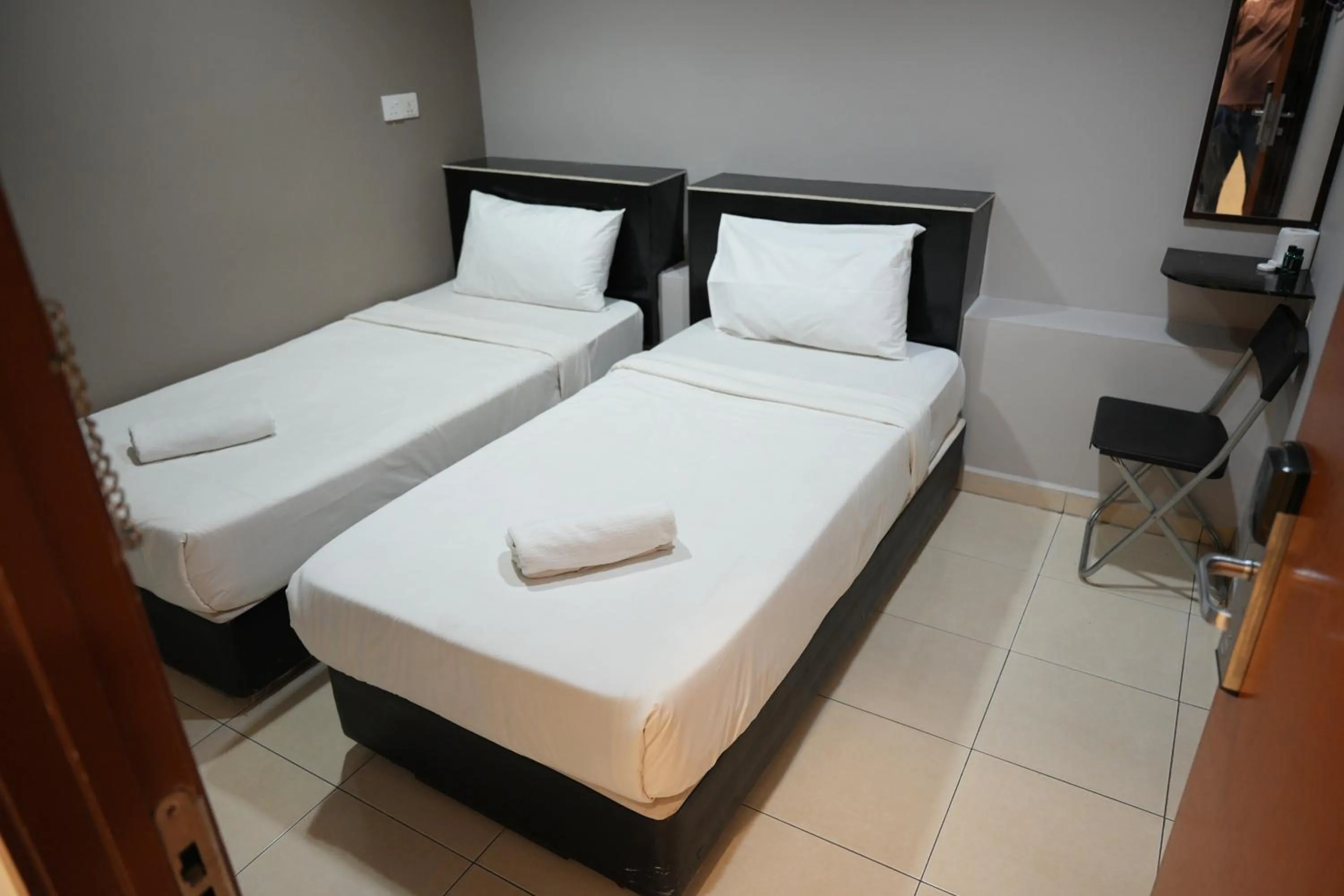 Bed in HOTEL AVATARR