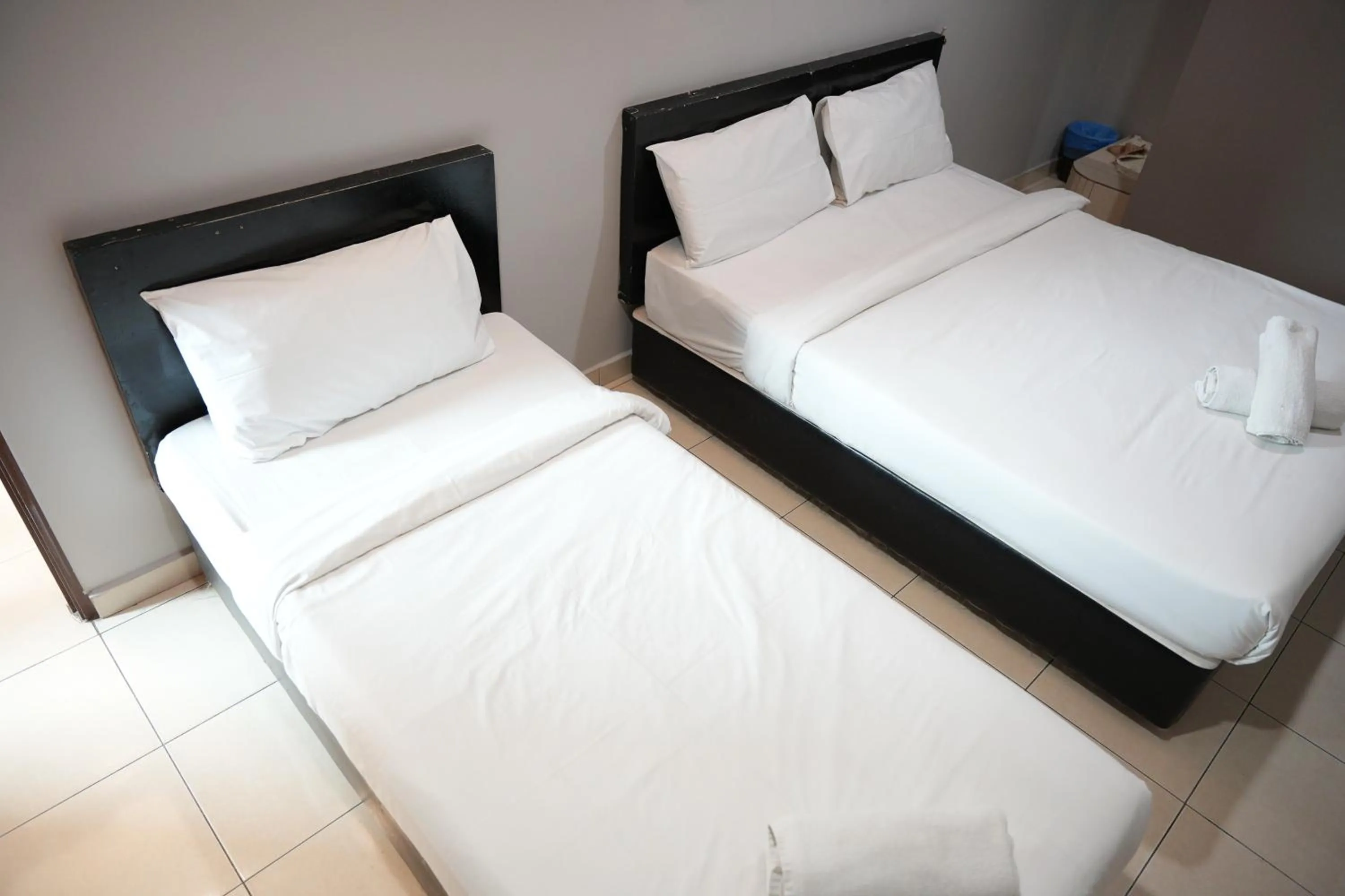 Bed in HOTEL AVATARR