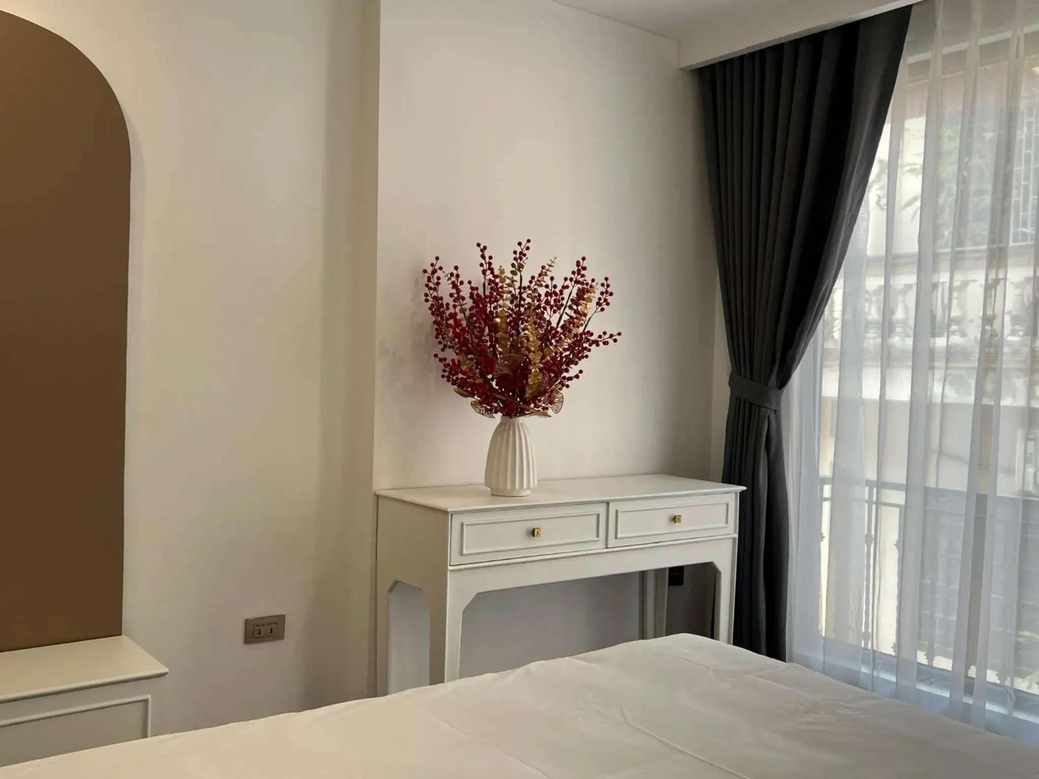 hair dresser, Bed in Royal Lotus Hotel hair dresser, Bed in Royal Lotus Hotel