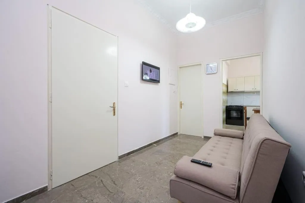 TV and multimedia in Vasilakis Apartment