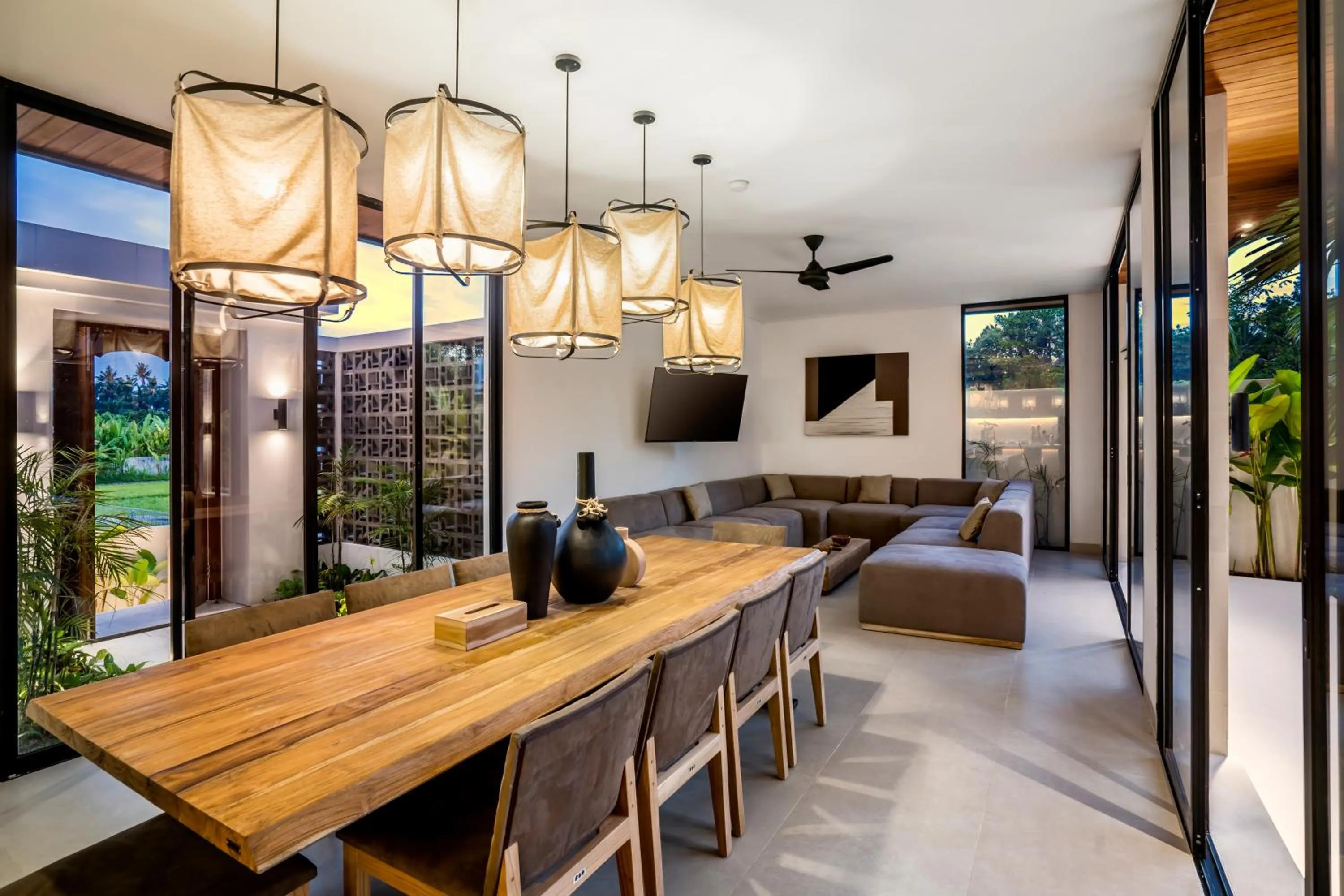 Communal lounge/ TV room in Villa Putga by BaliSuperHost