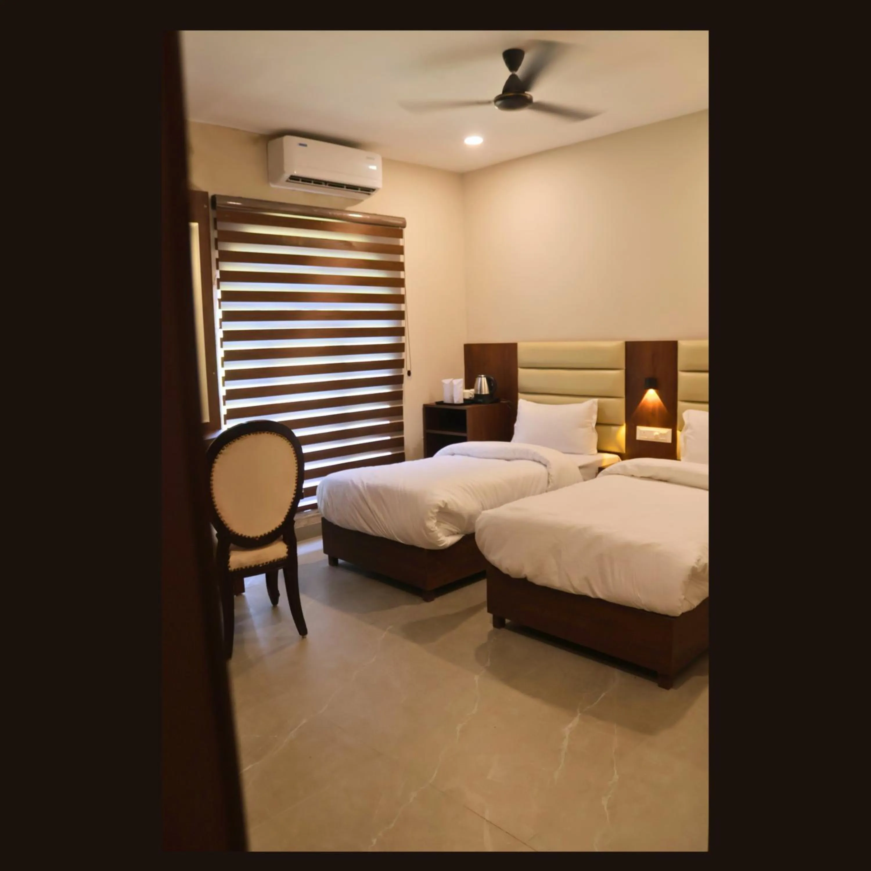 Bed in 5 States Resort