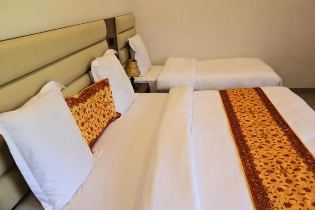 Bed in 5 States Resort