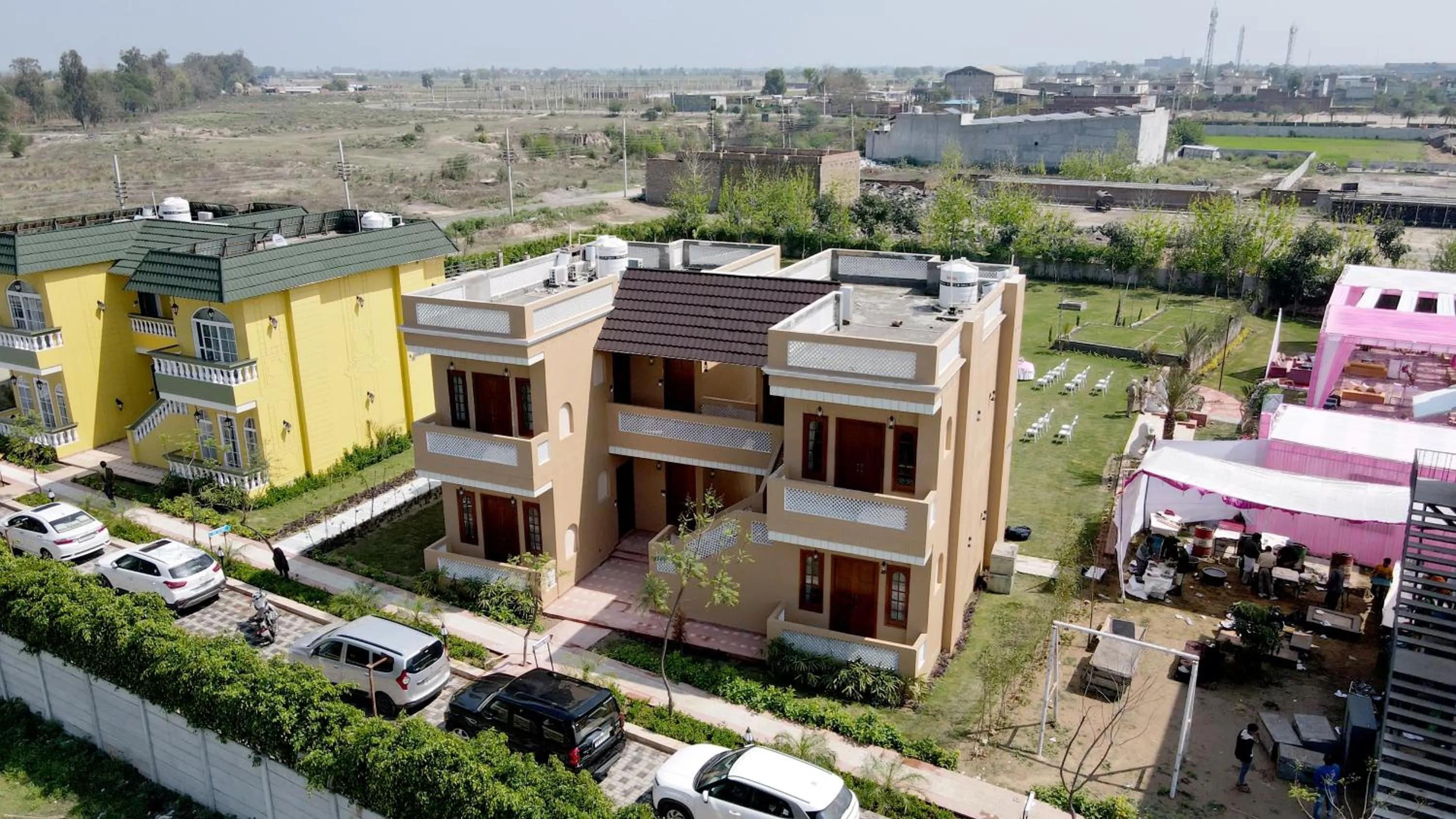 Property building in 5 States Resort