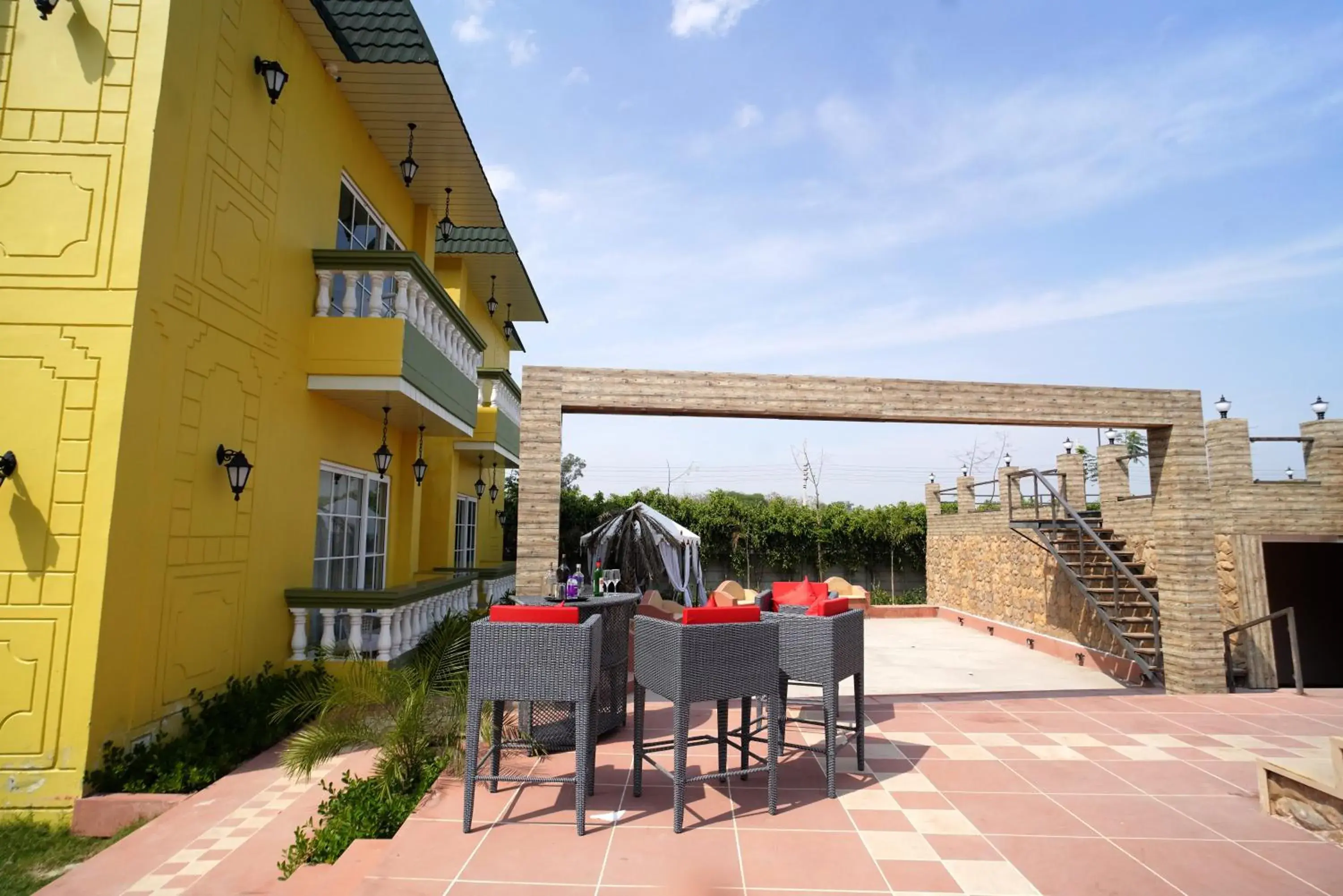 Restaurant/places to eat in 5 States Resort Restaurant/places to eat in 5 States Resort