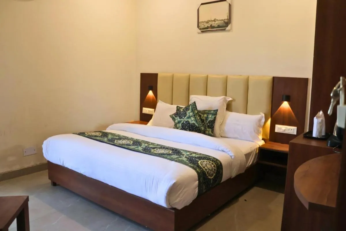 Bed in 5 States Resort