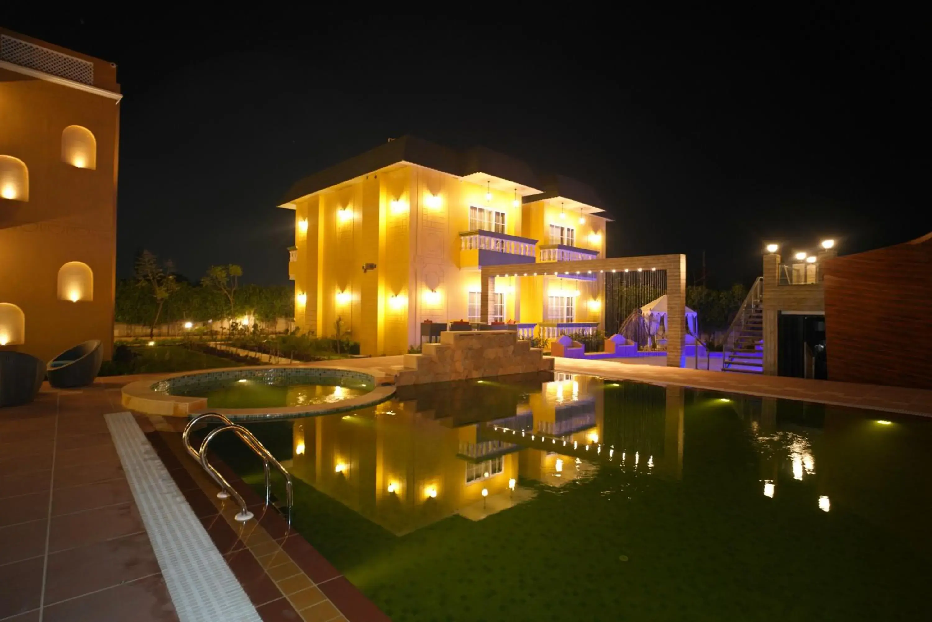 Pool view in 5 States Resort Pool view in 5 States Resort