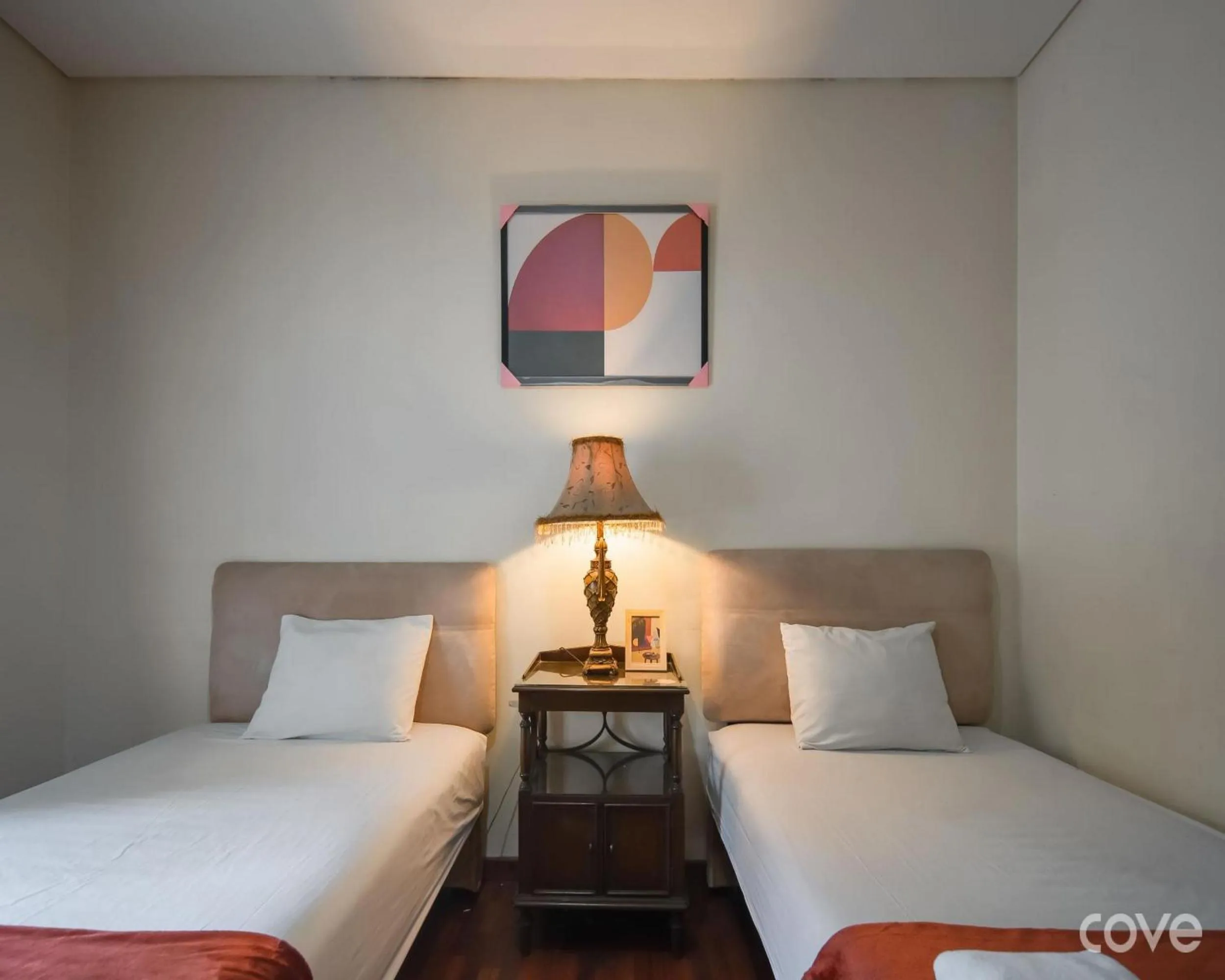 Bedroom, Bed in Cove Arimbi