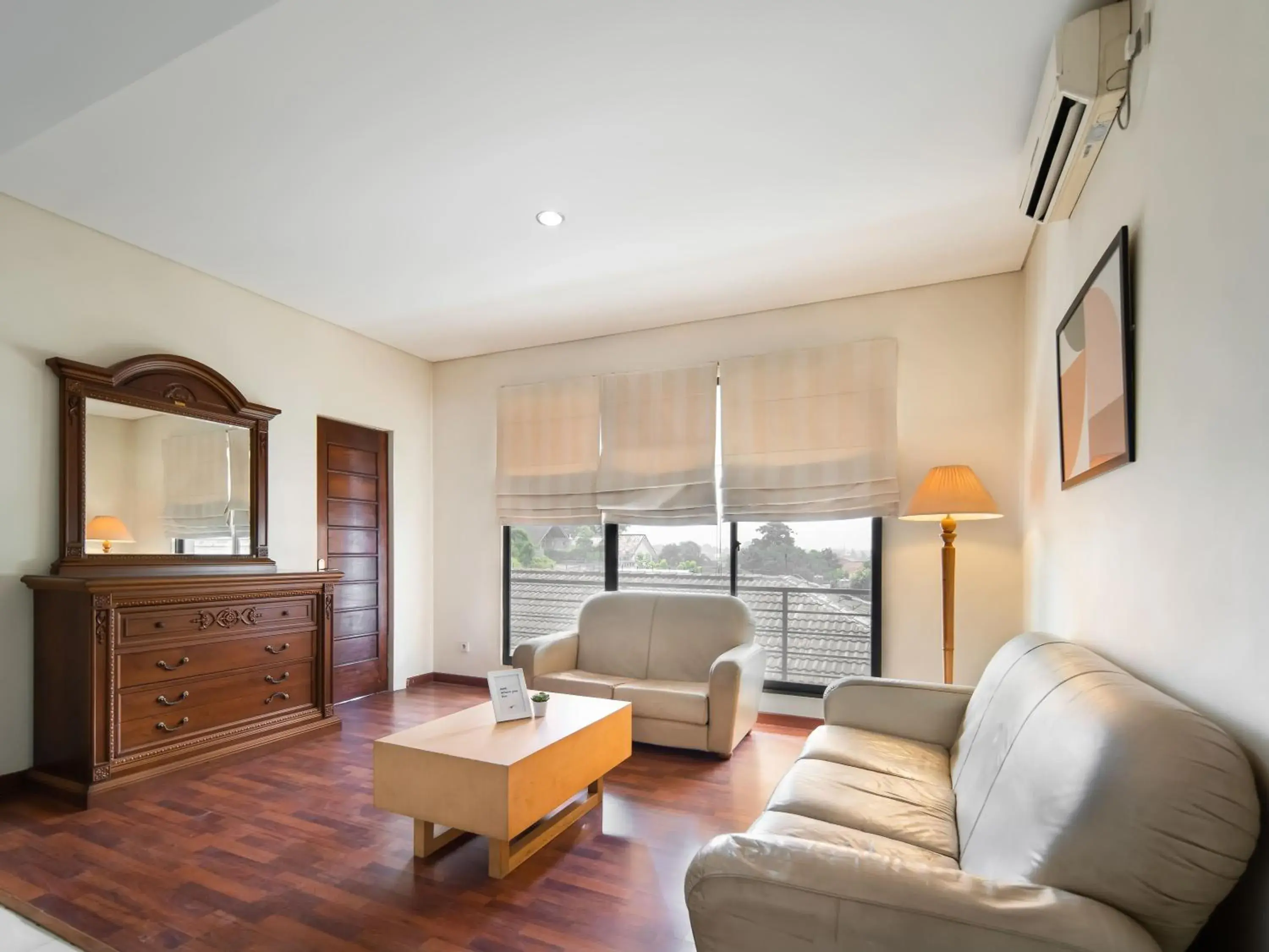 Living room, Bed in Cove Arimbi Living room, Bed in Cove Arimbi