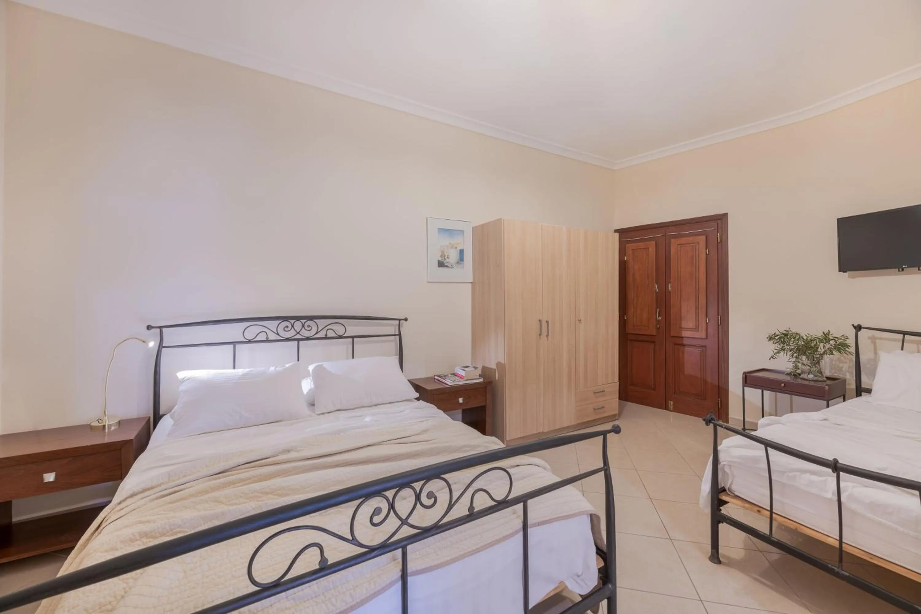 Bed in Epavlis Hotel & Spa