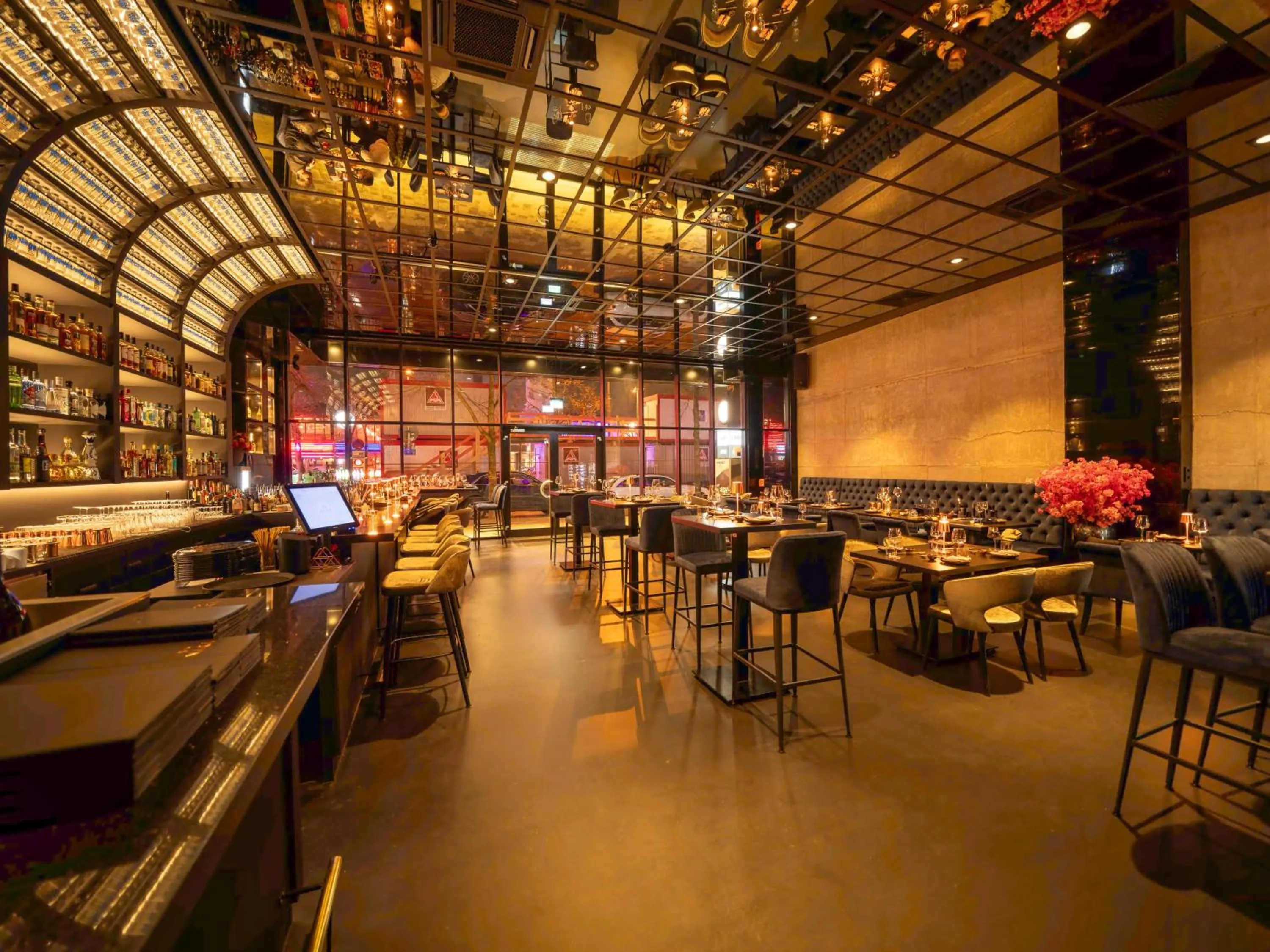 Restaurant/places to eat in Hotel am Beatles-Platz