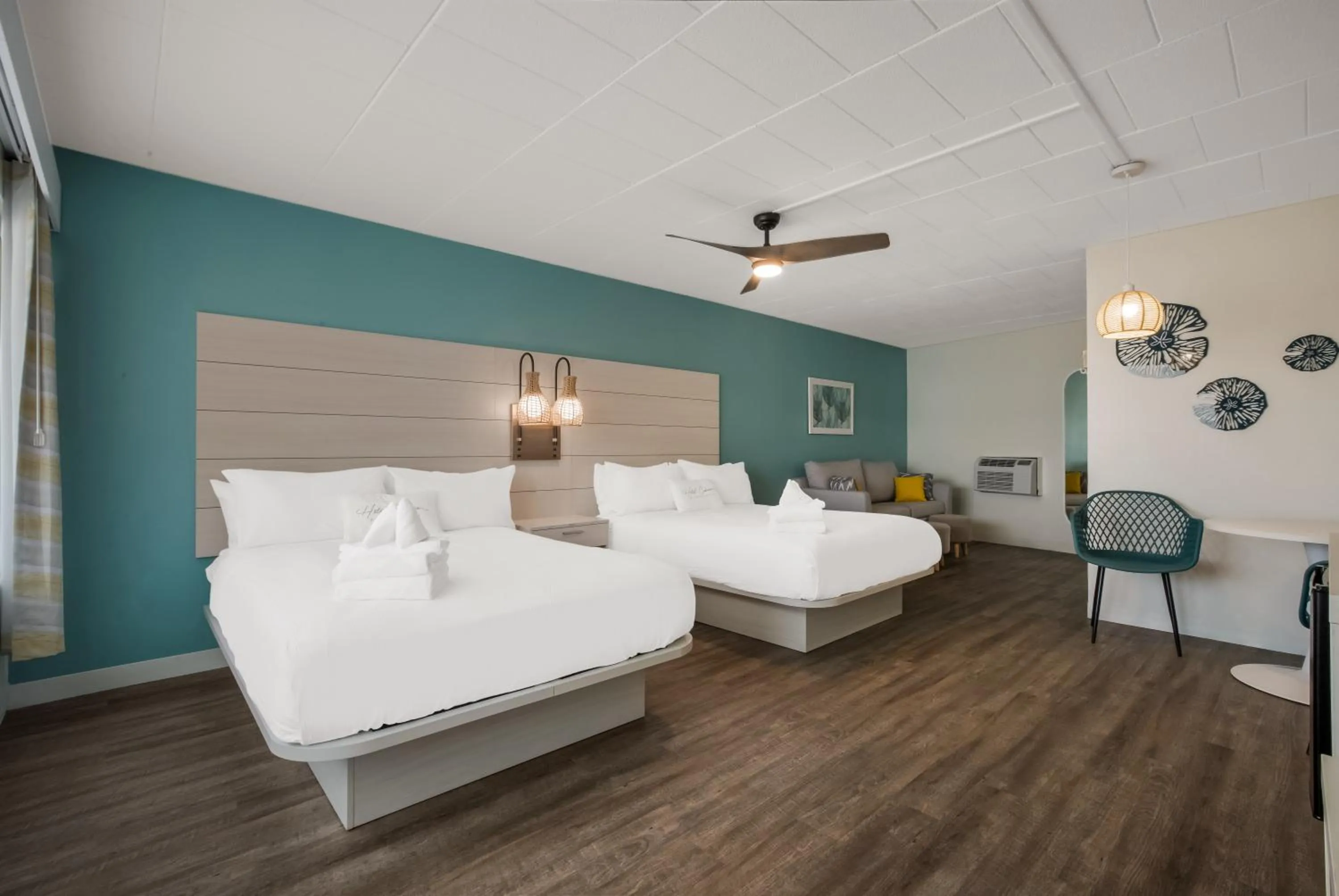 Bedroom, Bed in Hotel Cabana Oceanfront/Boardwalk