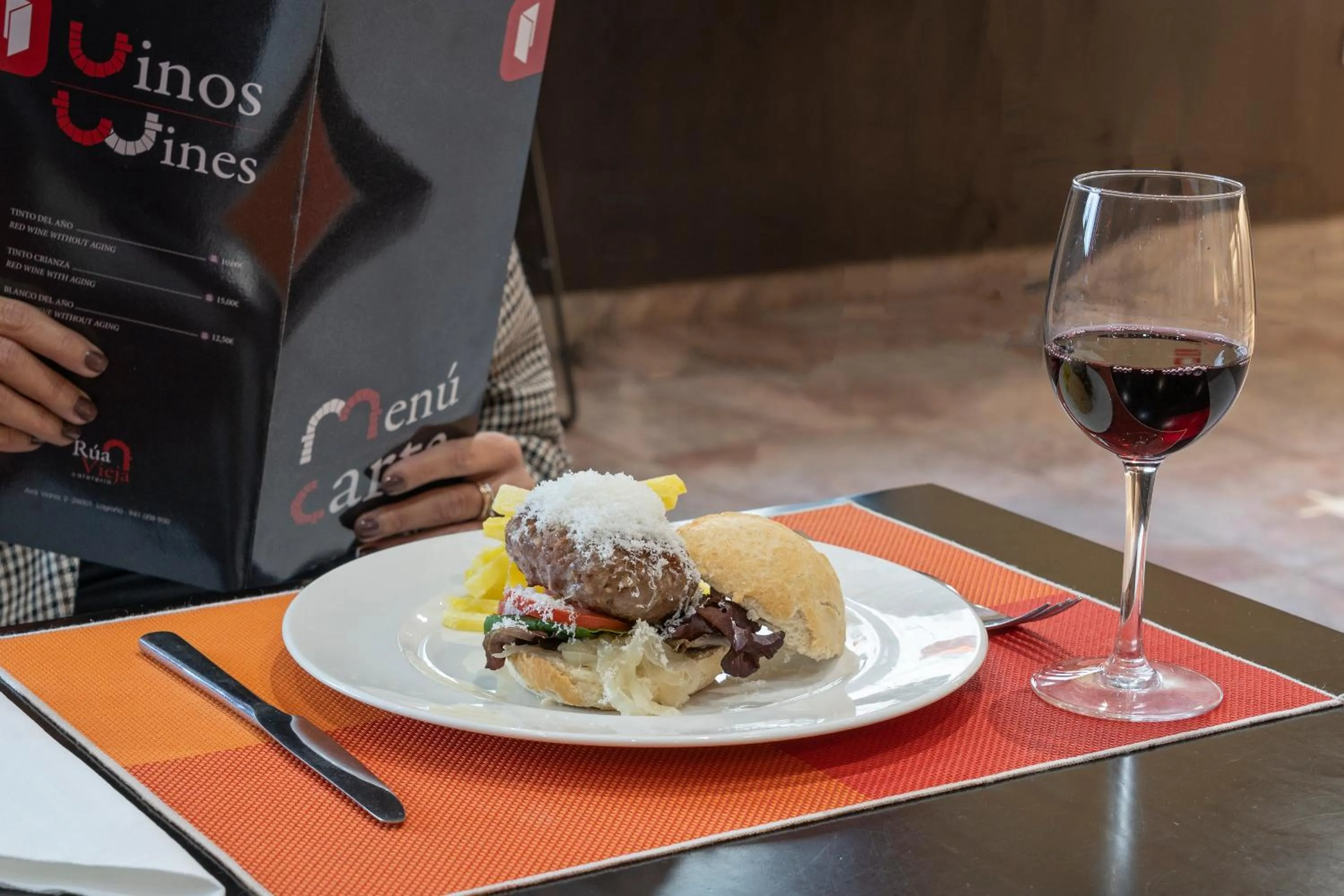 Lounge or bar in F&G Logroño