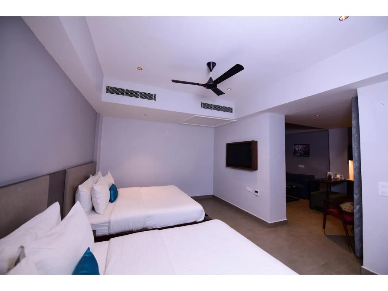 Bedroom, Bed in Belvedere Suites