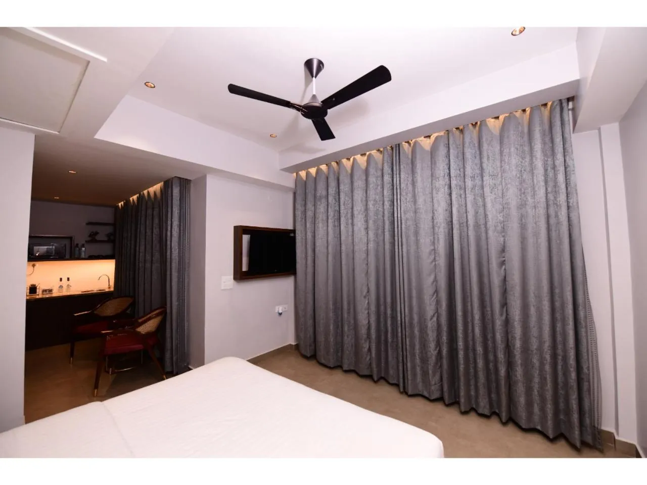 Bed in Belvedere Suites