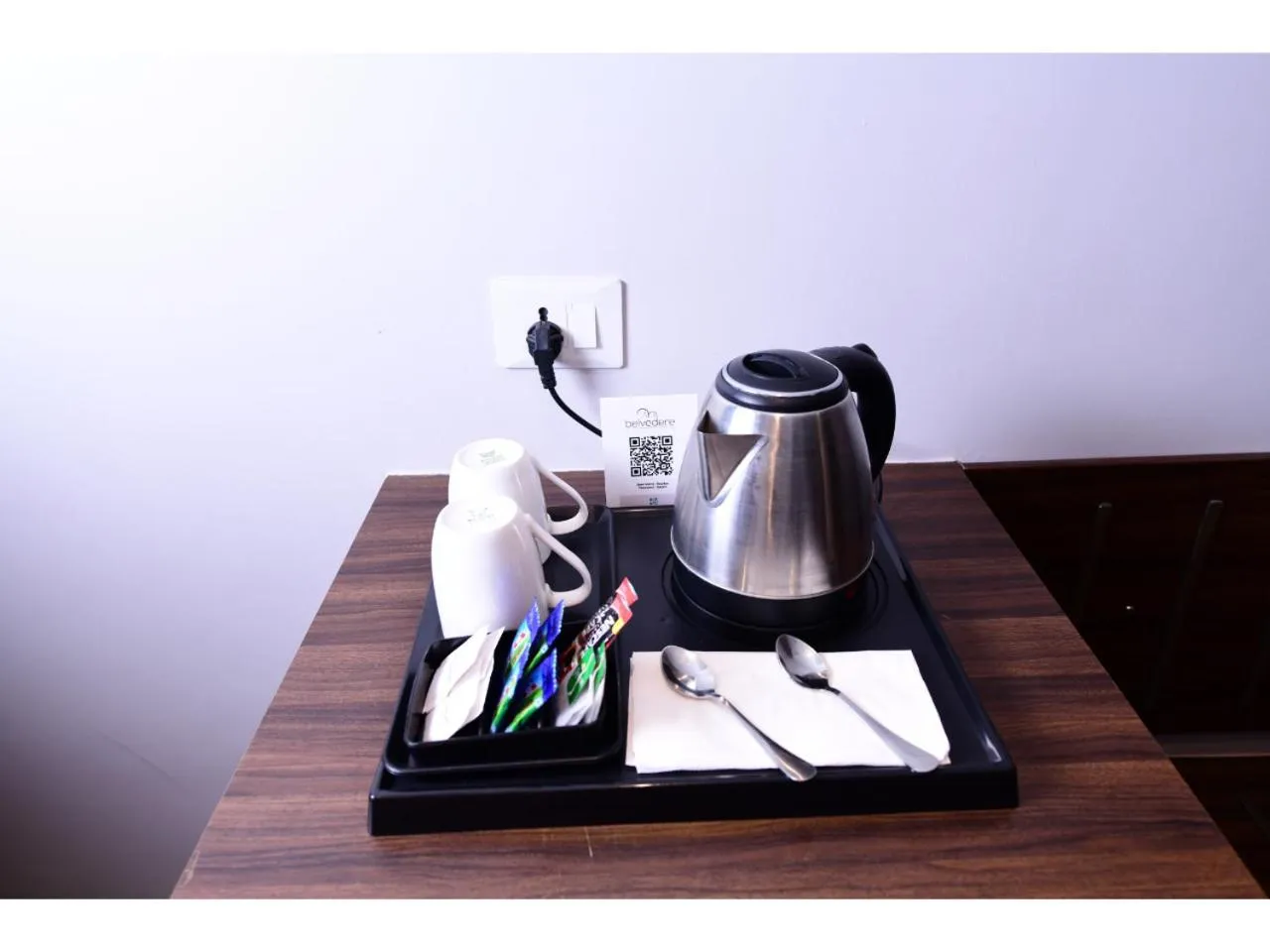 Coffee/tea facilities in Belvedere Suites