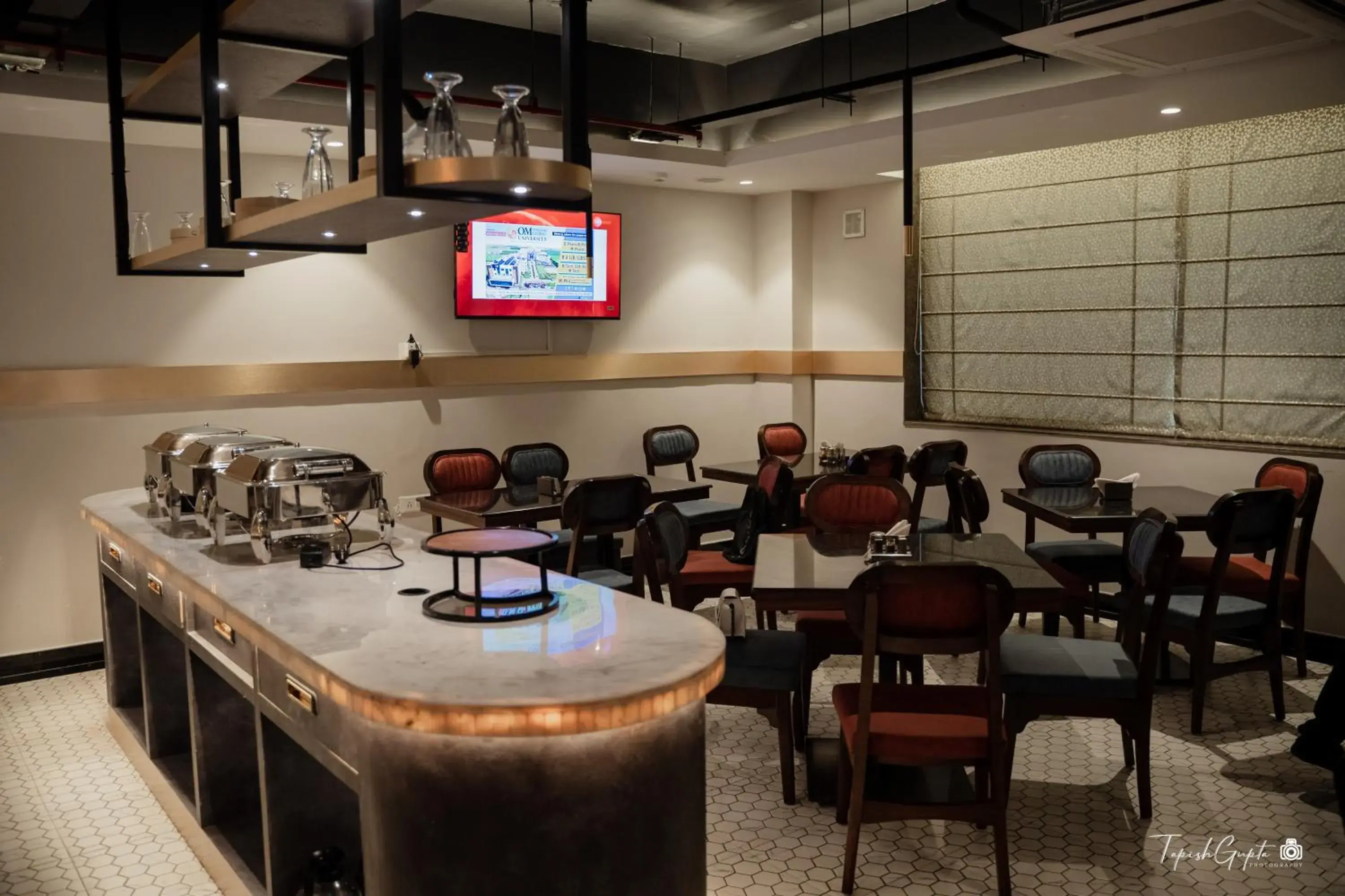 Restaurant/places to eat in Belvedere Suites Restaurant/places to eat in Belvedere Suites