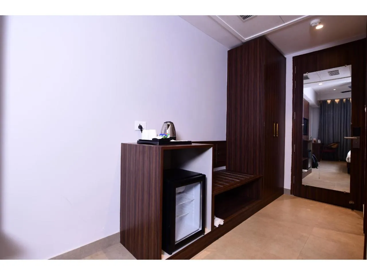 Coffee/tea facilities in Belvedere Suites