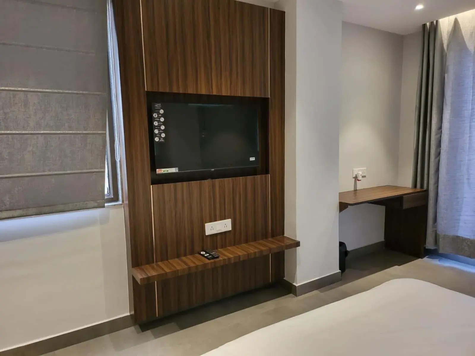 TV and multimedia, Bed in Belvedere Suites TV and multimedia, Bed in Belvedere Suites