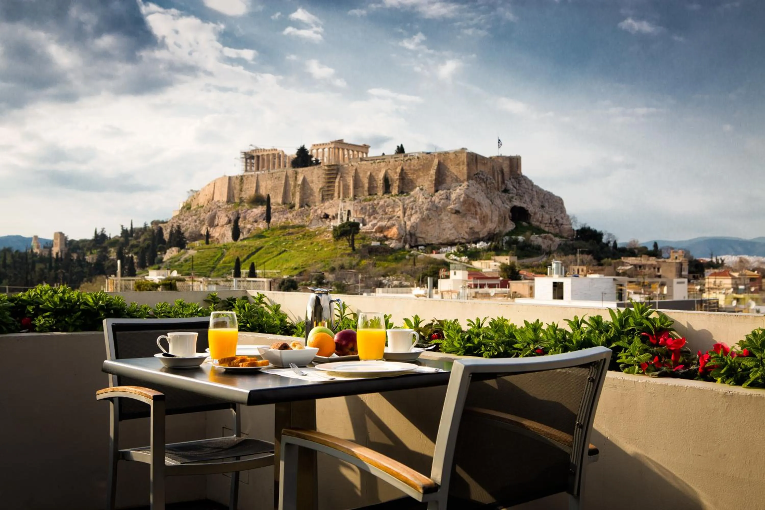 Restaurant/places to eat in The Athens Gate Hotel