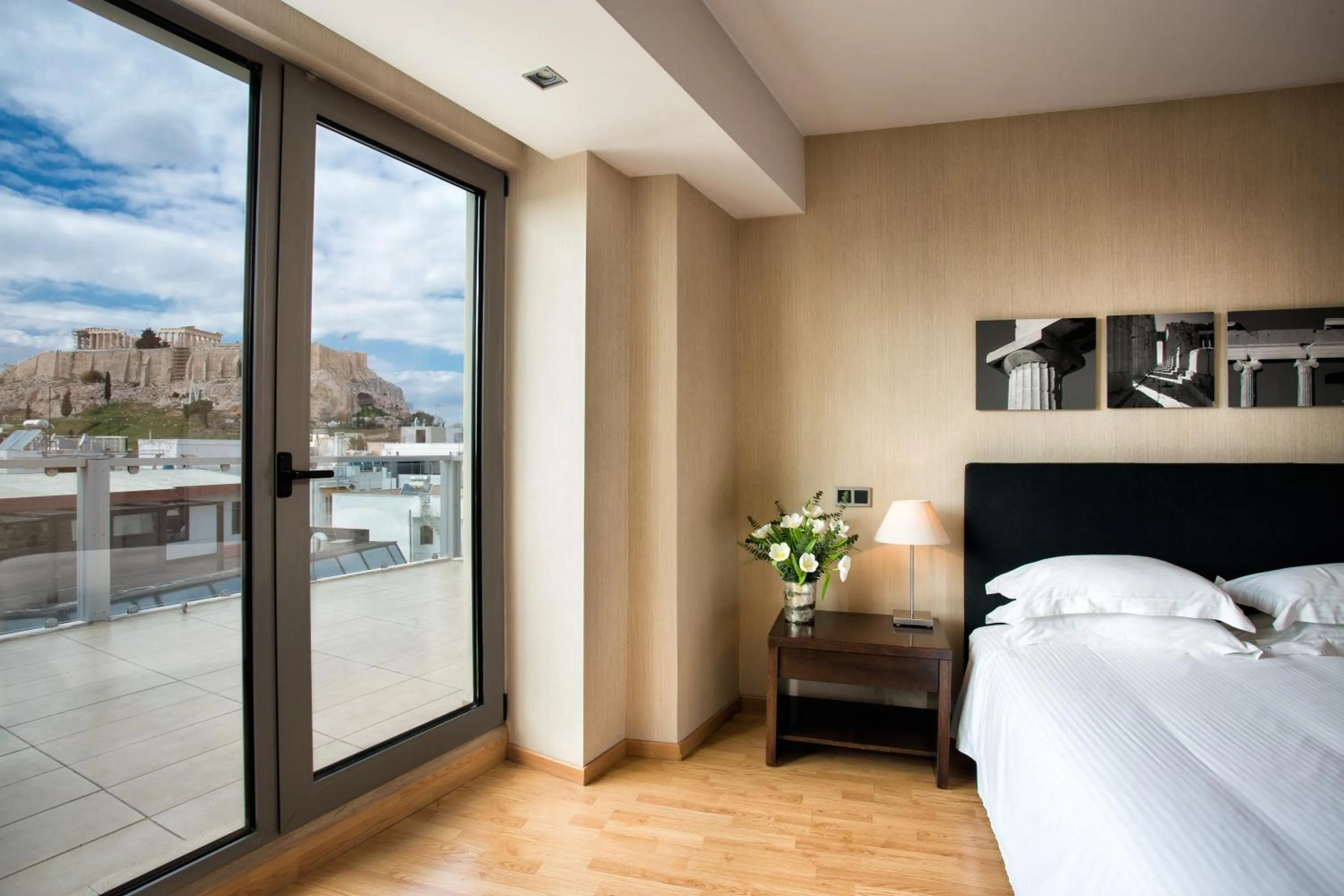 Bedroom, Bed in The Athens Gate Hotel