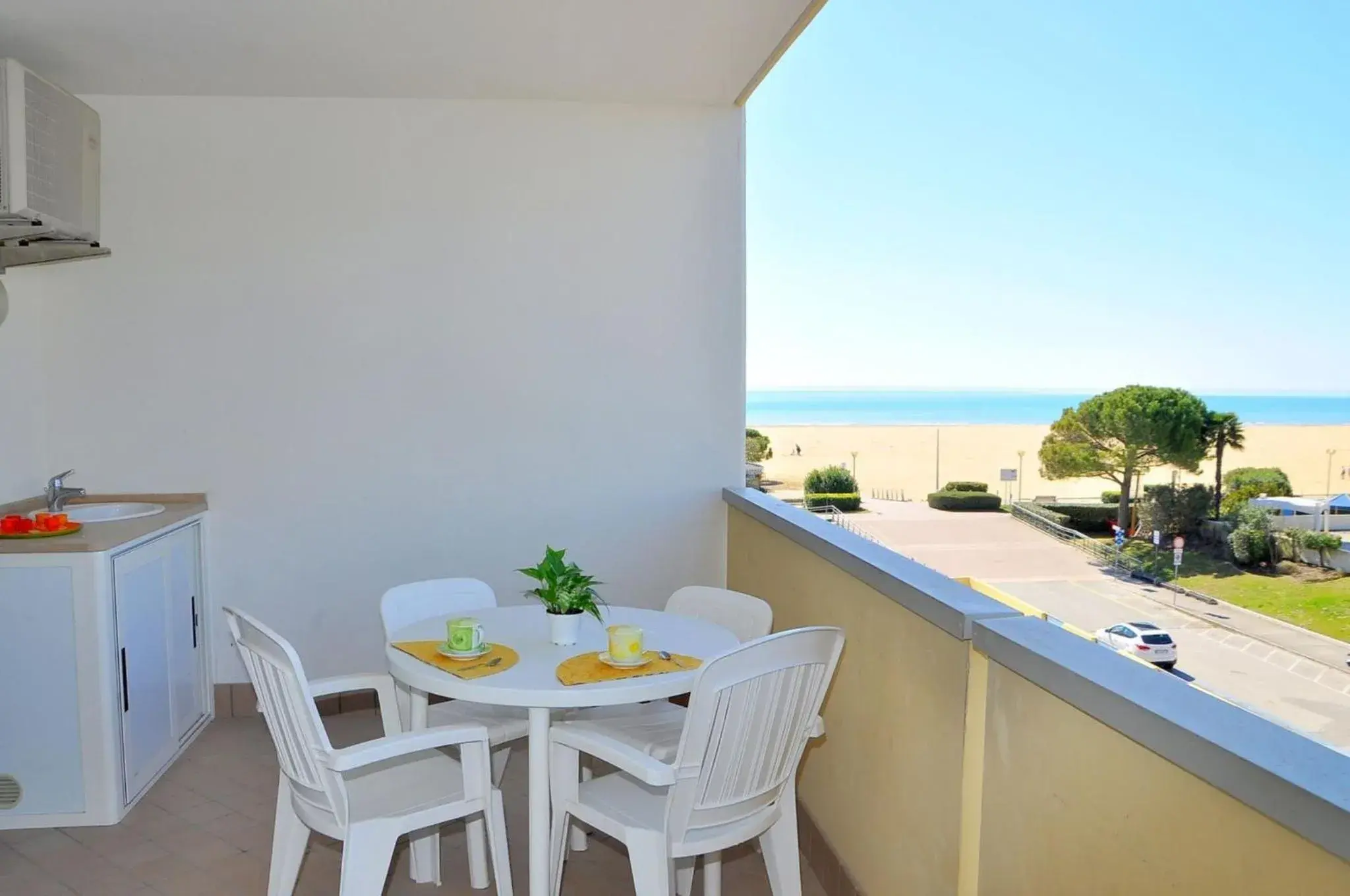 Comfortable apartment overlooking the sea Comfortable apartment overlooking the sea