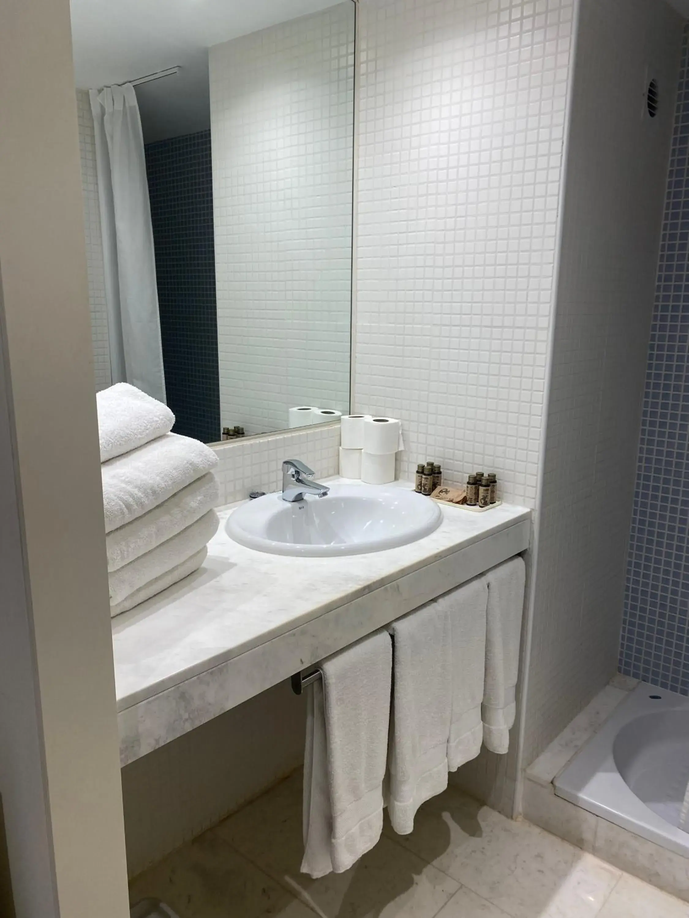 One-Bedroom Apartment (2 Adults + 2 Children) in Apartaments Els Quimics One-Bedroom Apartment (2 Adults + 2 Children) in Apartaments Els Quimics