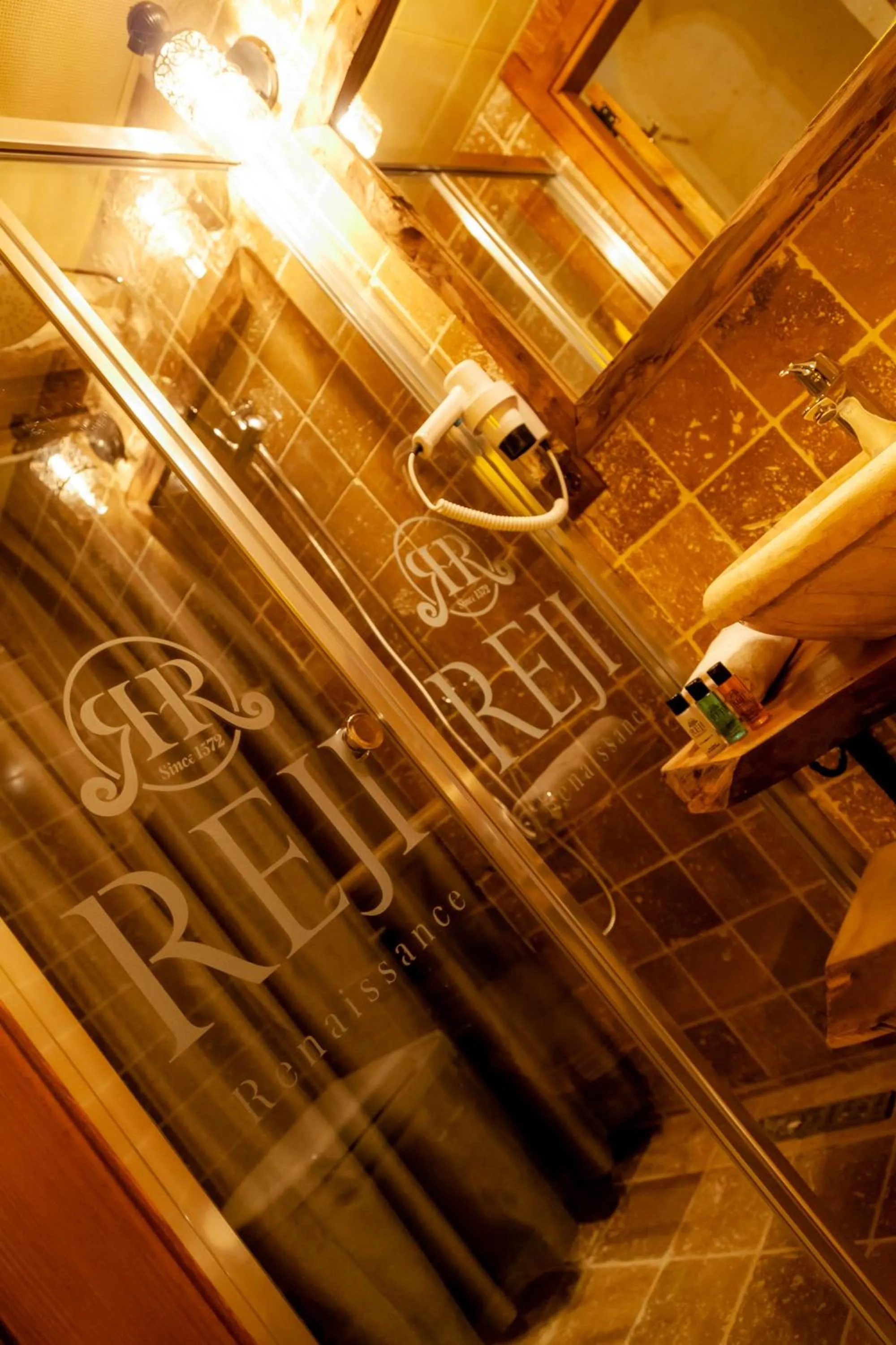 Bathroom in Reji Boutique Hotel