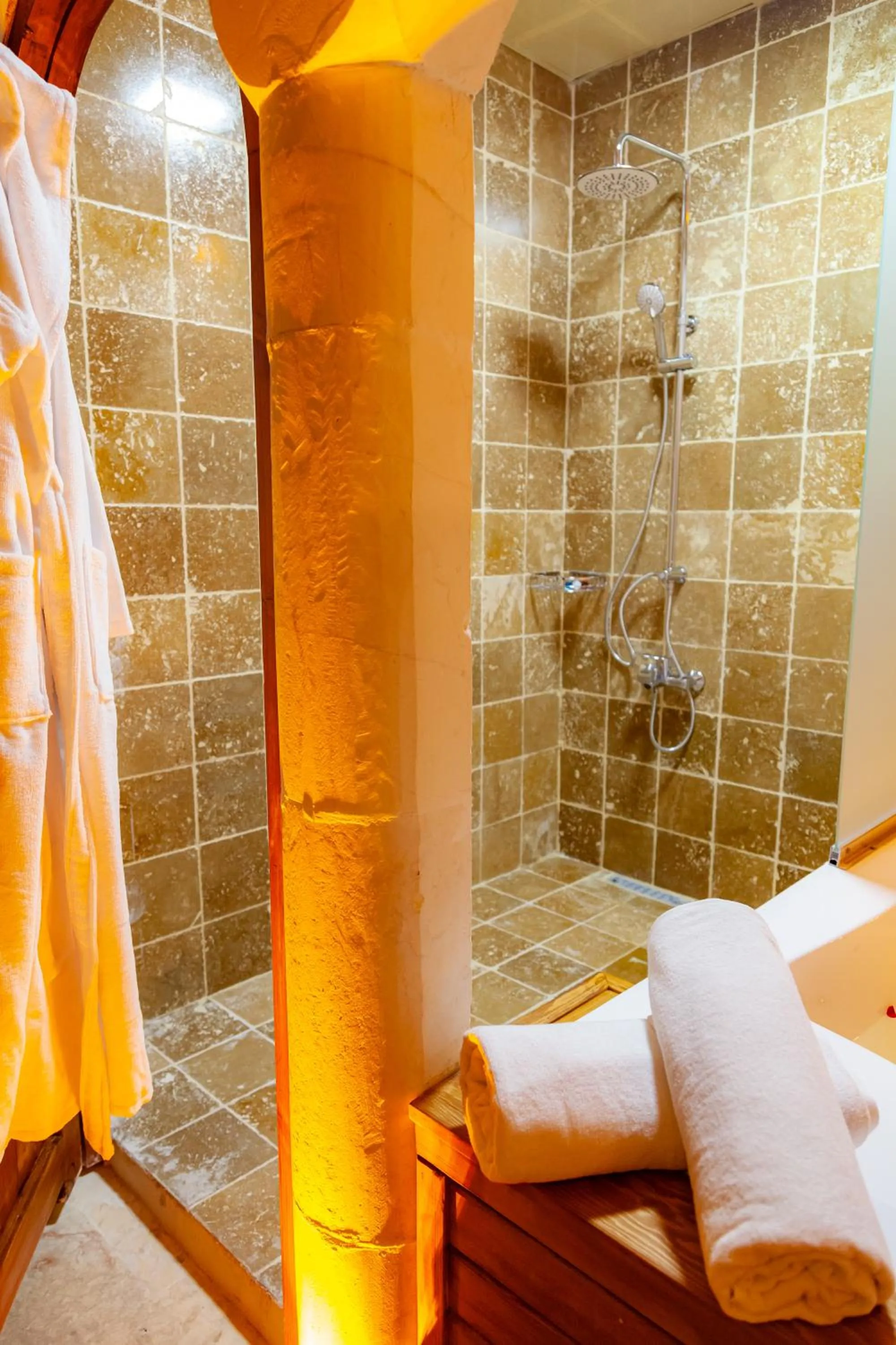 Bathroom, Bed in Reji Boutique Hotel