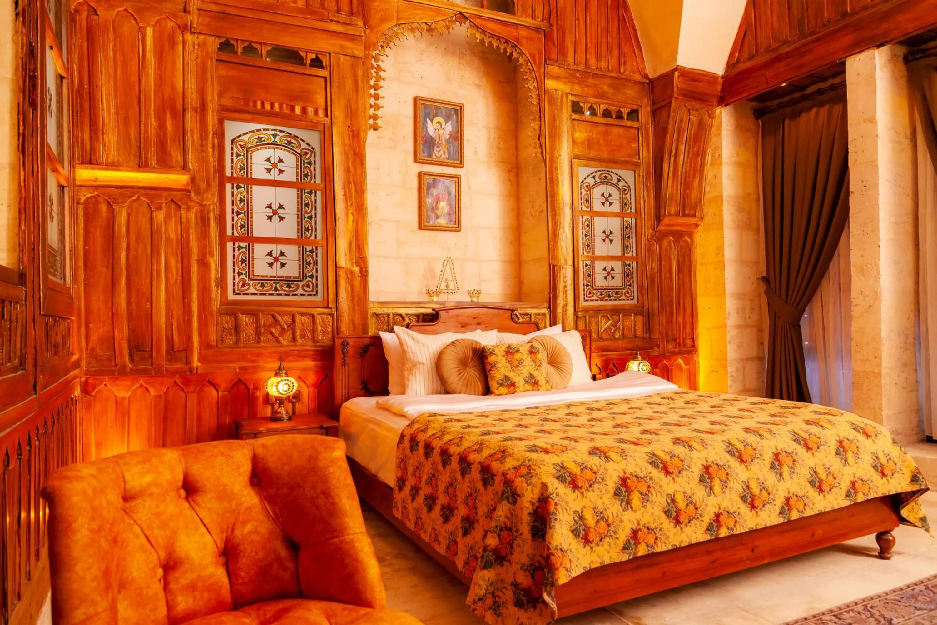 Bed in Reji Boutique Hotel