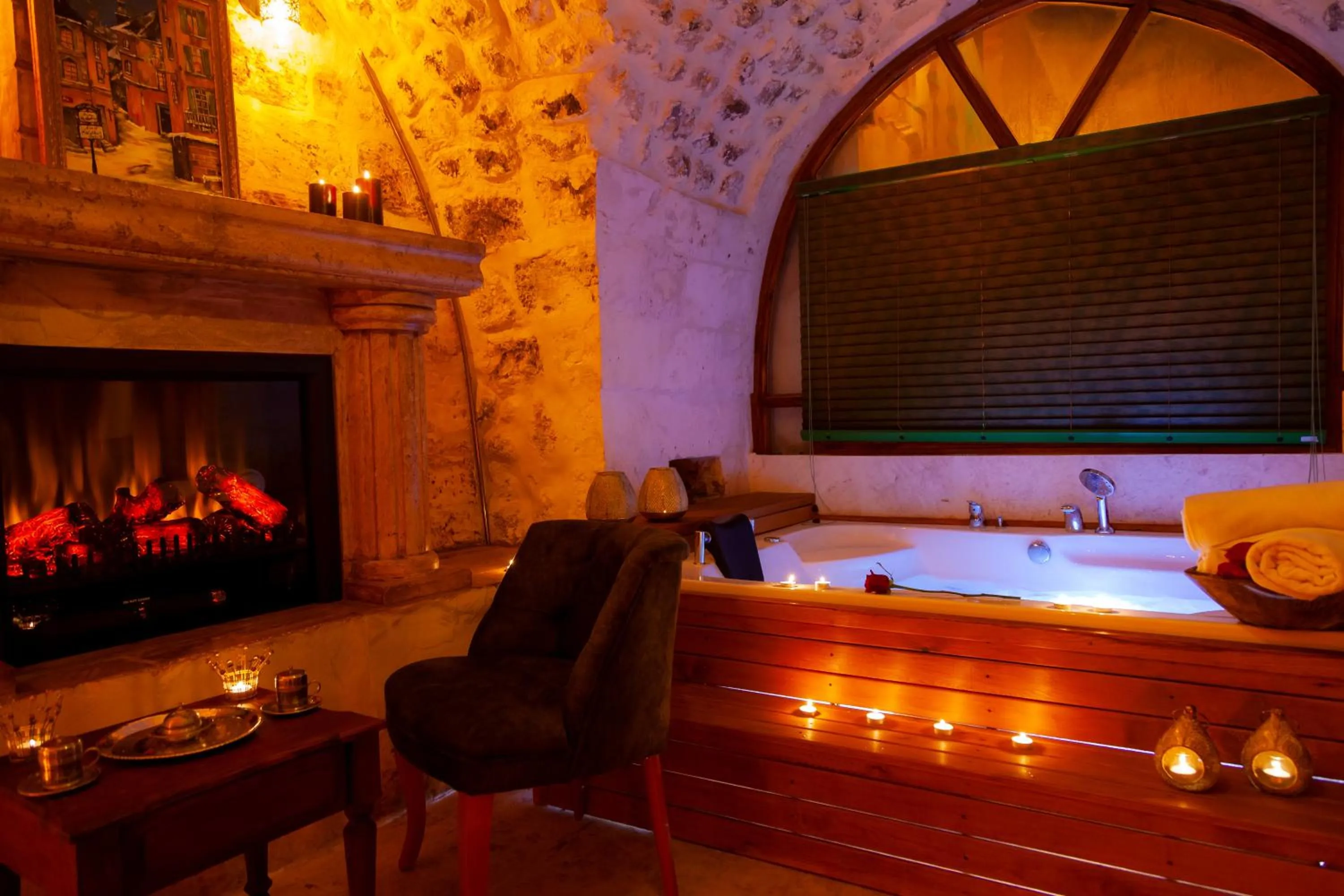 Hot Tub in Reji Boutique Hotel