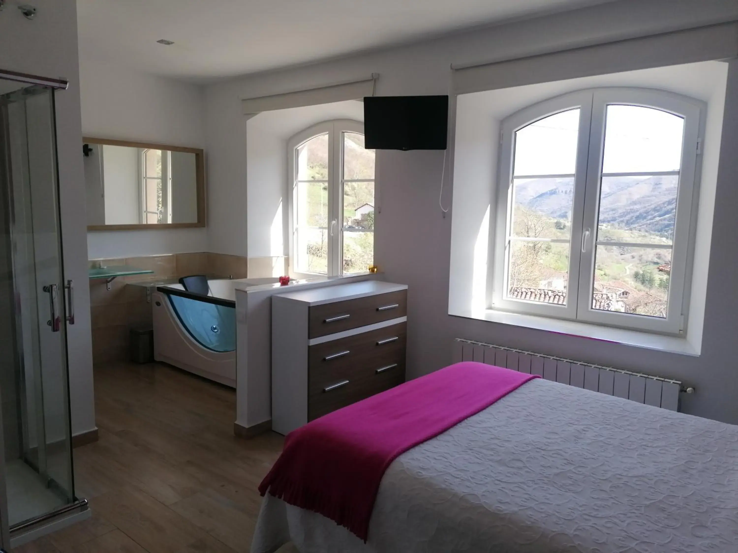 Deluxe Suite with Spa Bath in Alojamiento rural El Refugio Deluxe Suite with Spa Bath in Alojamiento rural El Refugio