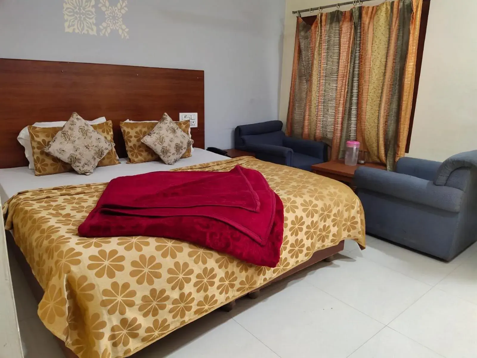 Small Double Room in Hotel Ganga Azure@ Har Ki Pauri Road Small Double Room in Hotel Ganga Azure@ Har Ki Pauri Road