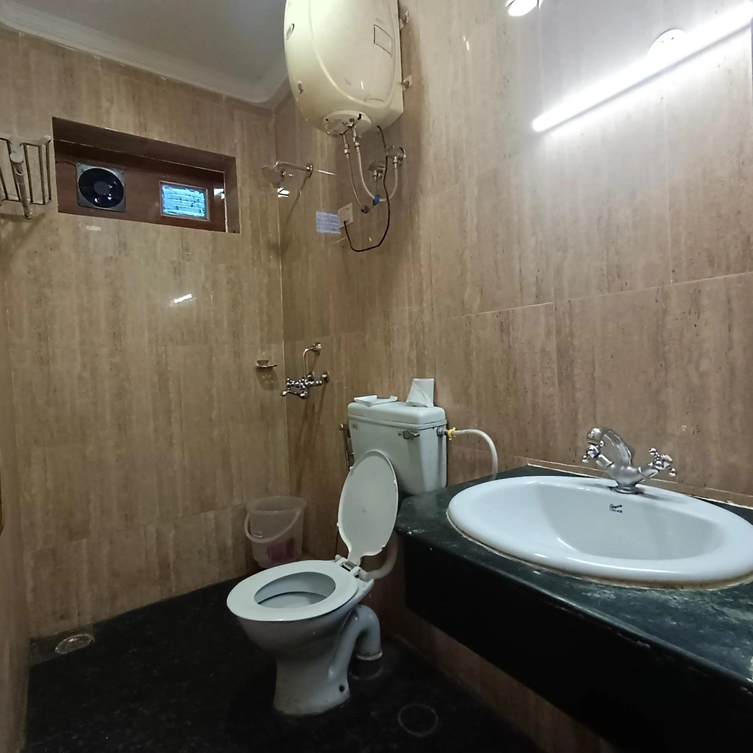 Bathroom in Hotel Ganga Azure@ Har Ki Pauri Road
