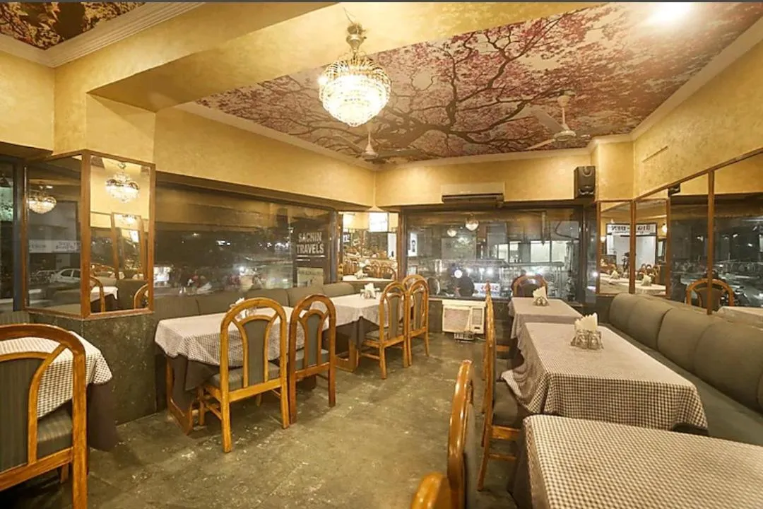 Restaurant/places to eat in Hotel Ganga Azure@ Har Ki Pauri Road