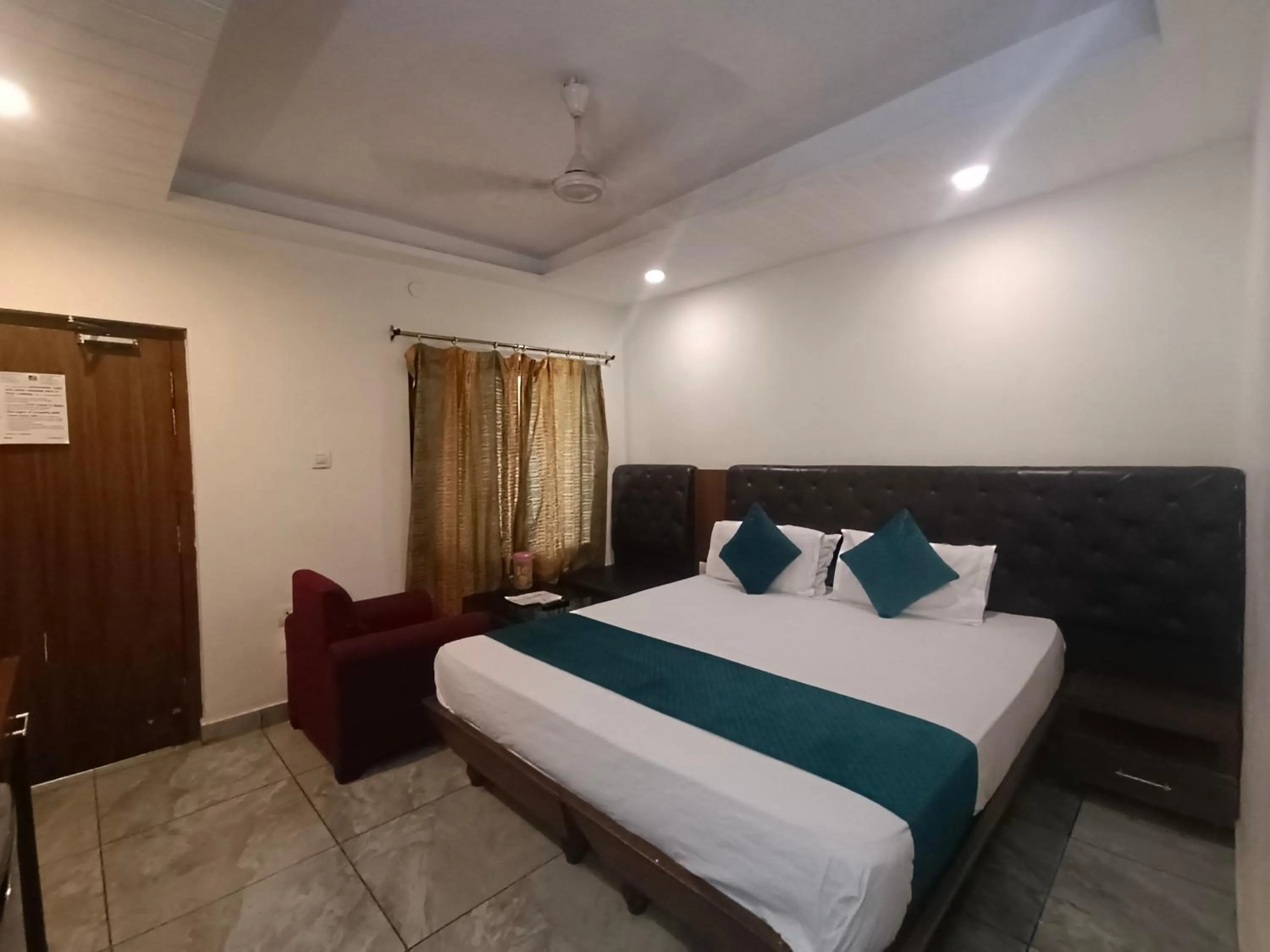 Bed in Hotel Ganga Azure@ Har Ki Pauri Road