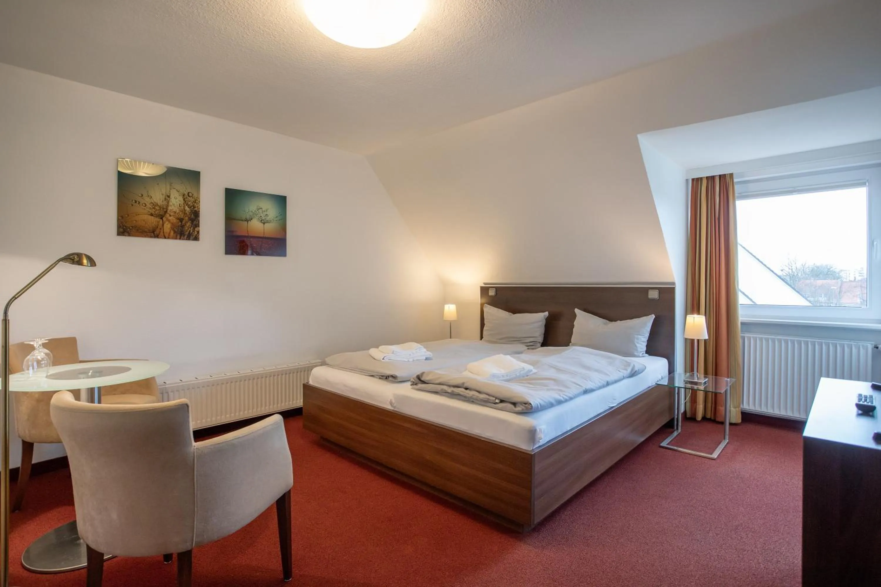 Photo of the whole room, Bed in Lieblingsplatz Hotel Seedeich