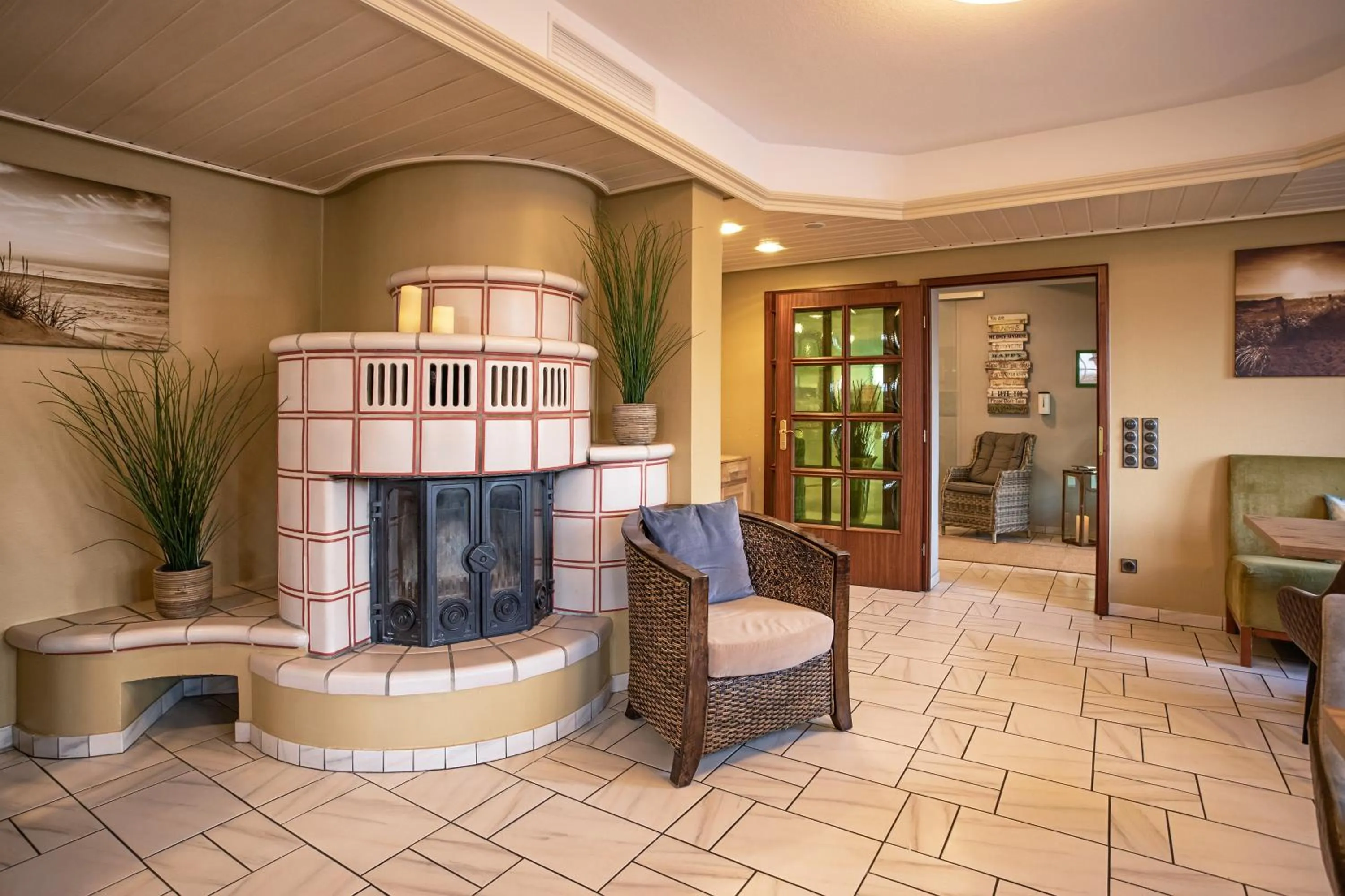 Lobby or reception in Lieblingsplatz Hotel Seedeich