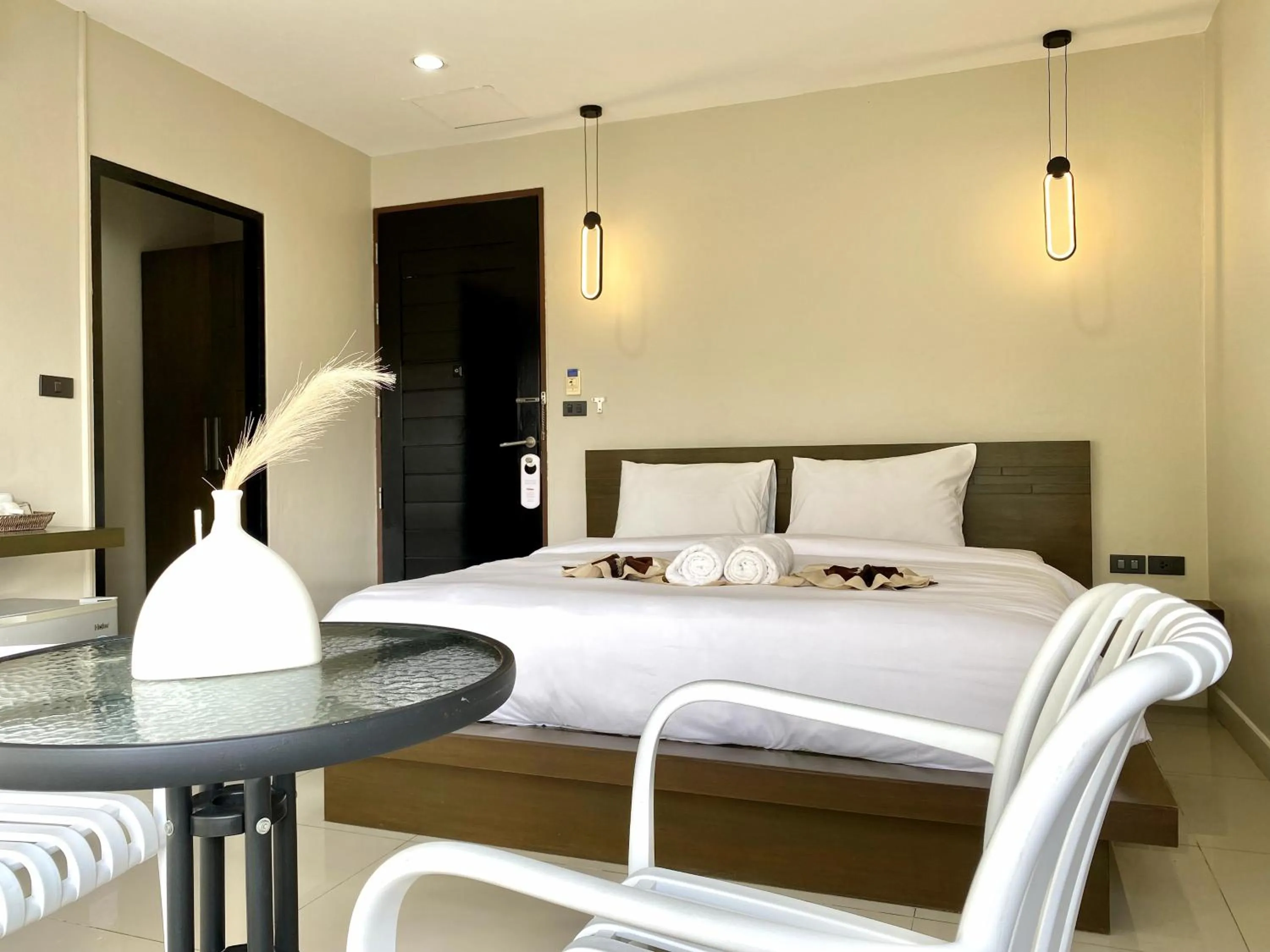 Photo of the whole room, Bed in Mamatel boutique