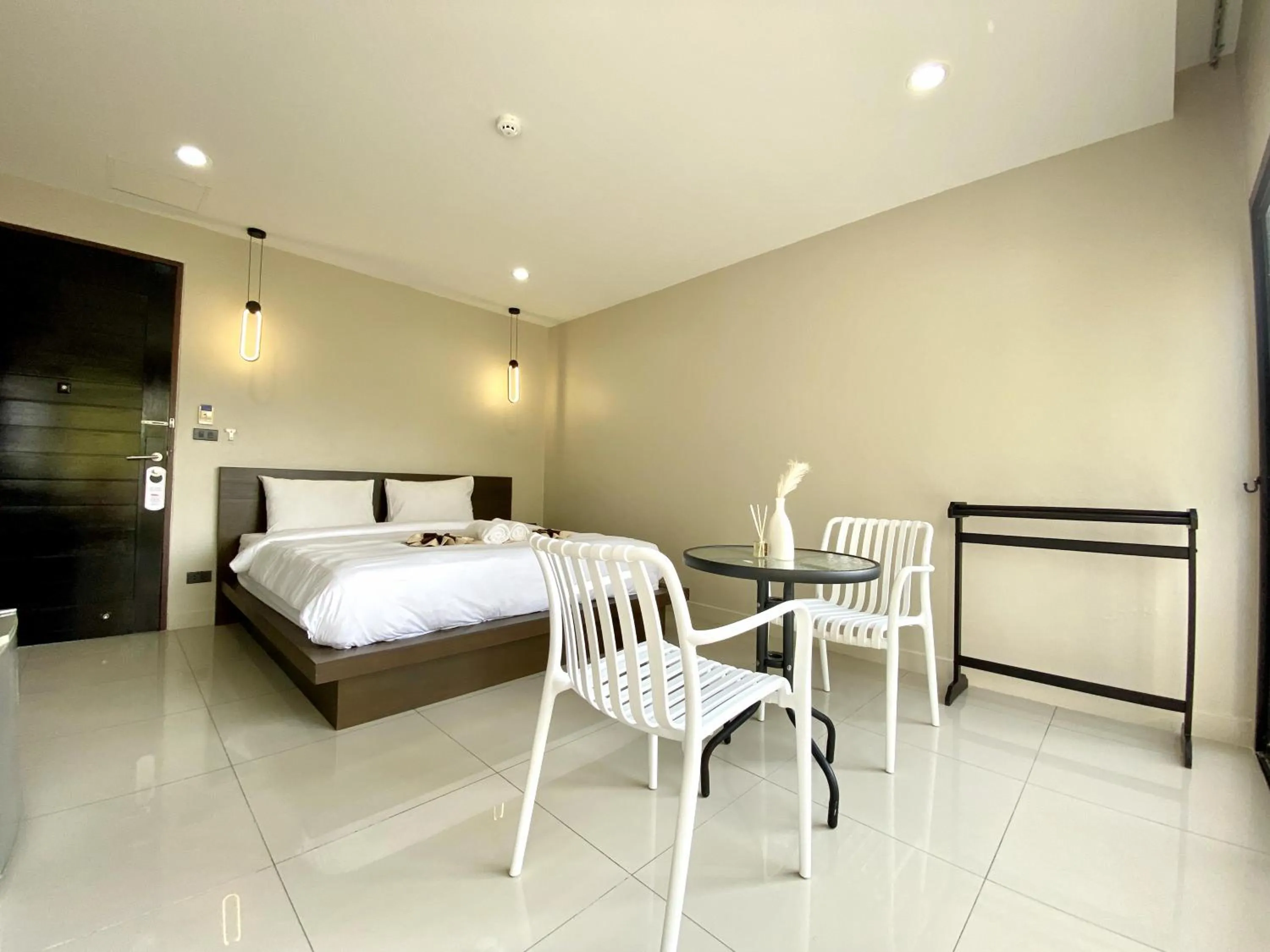 Photo of the whole room, Bed in Mamatel boutique