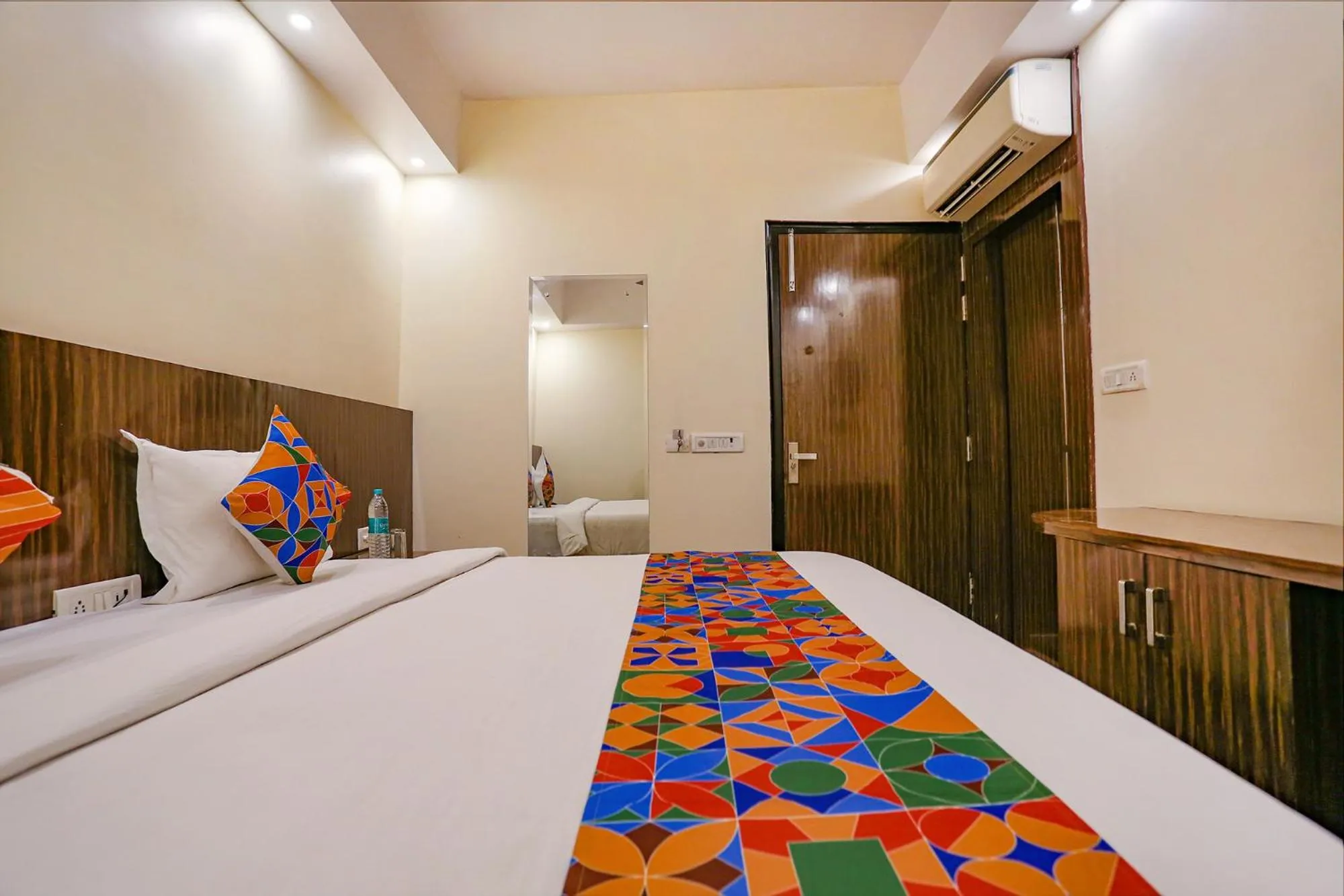 Bed in Via Kapashera Residency