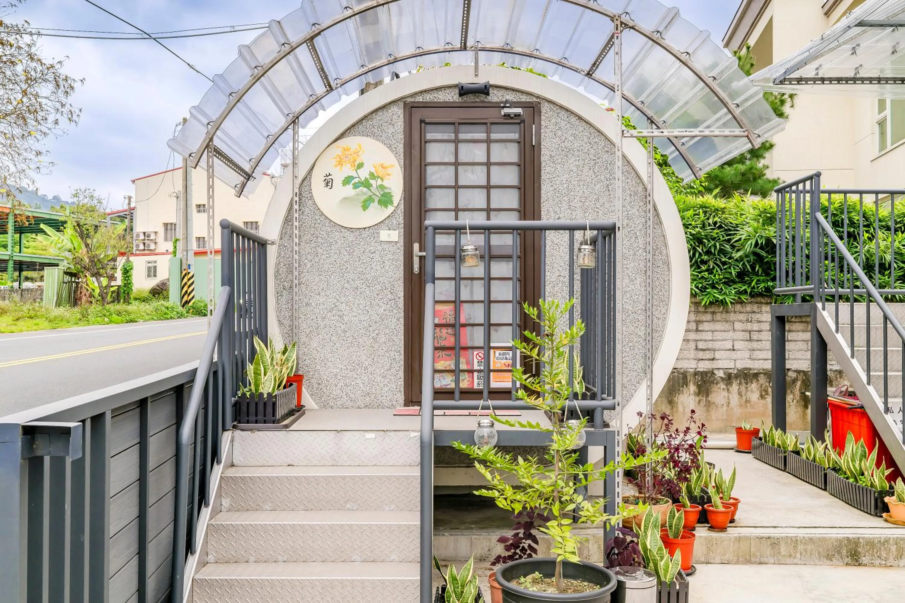 Property building in Shen-Lu-Ju B&B