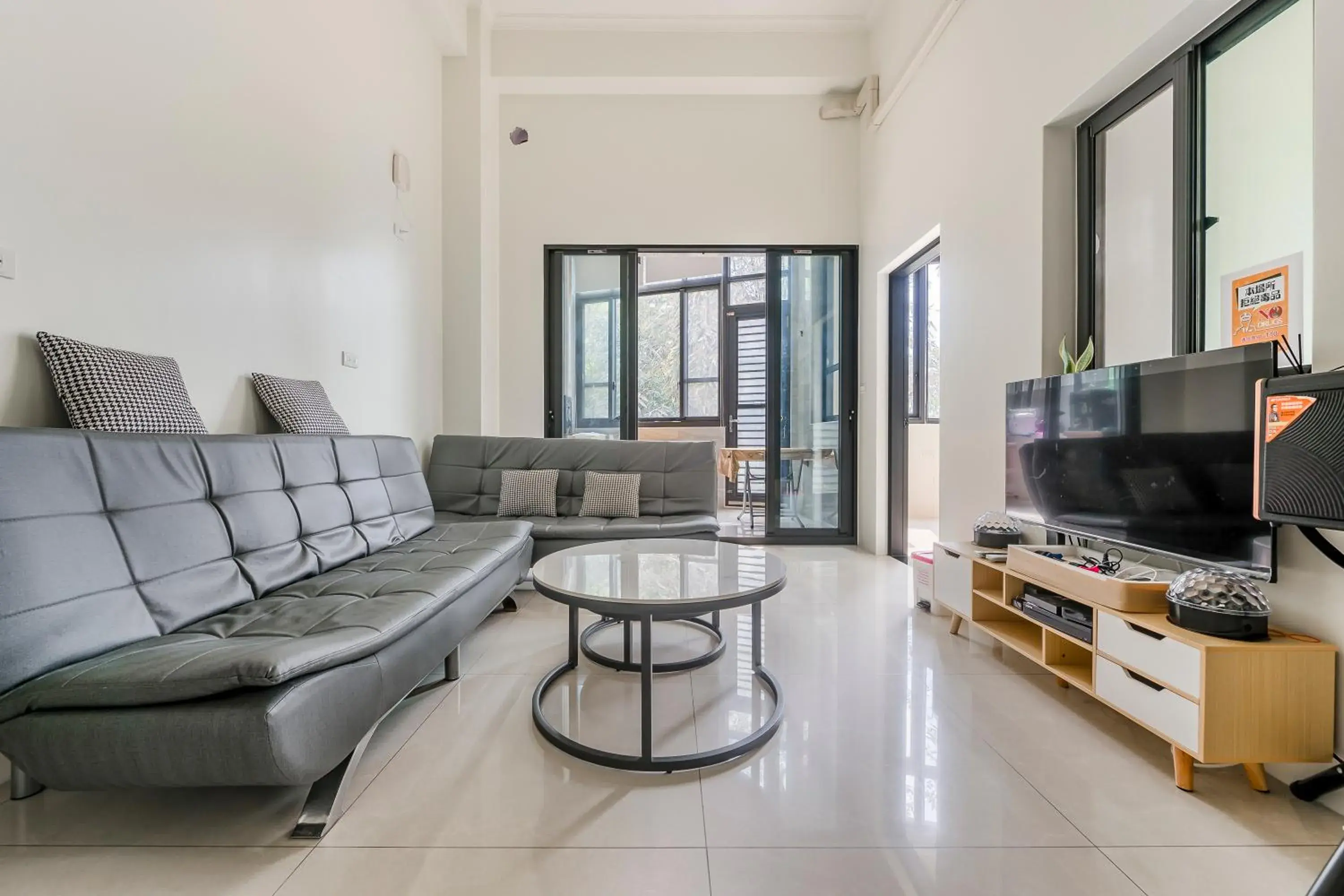 Living room in Shen-Lu-Ju B&B Living room in Shen-Lu-Ju B&B