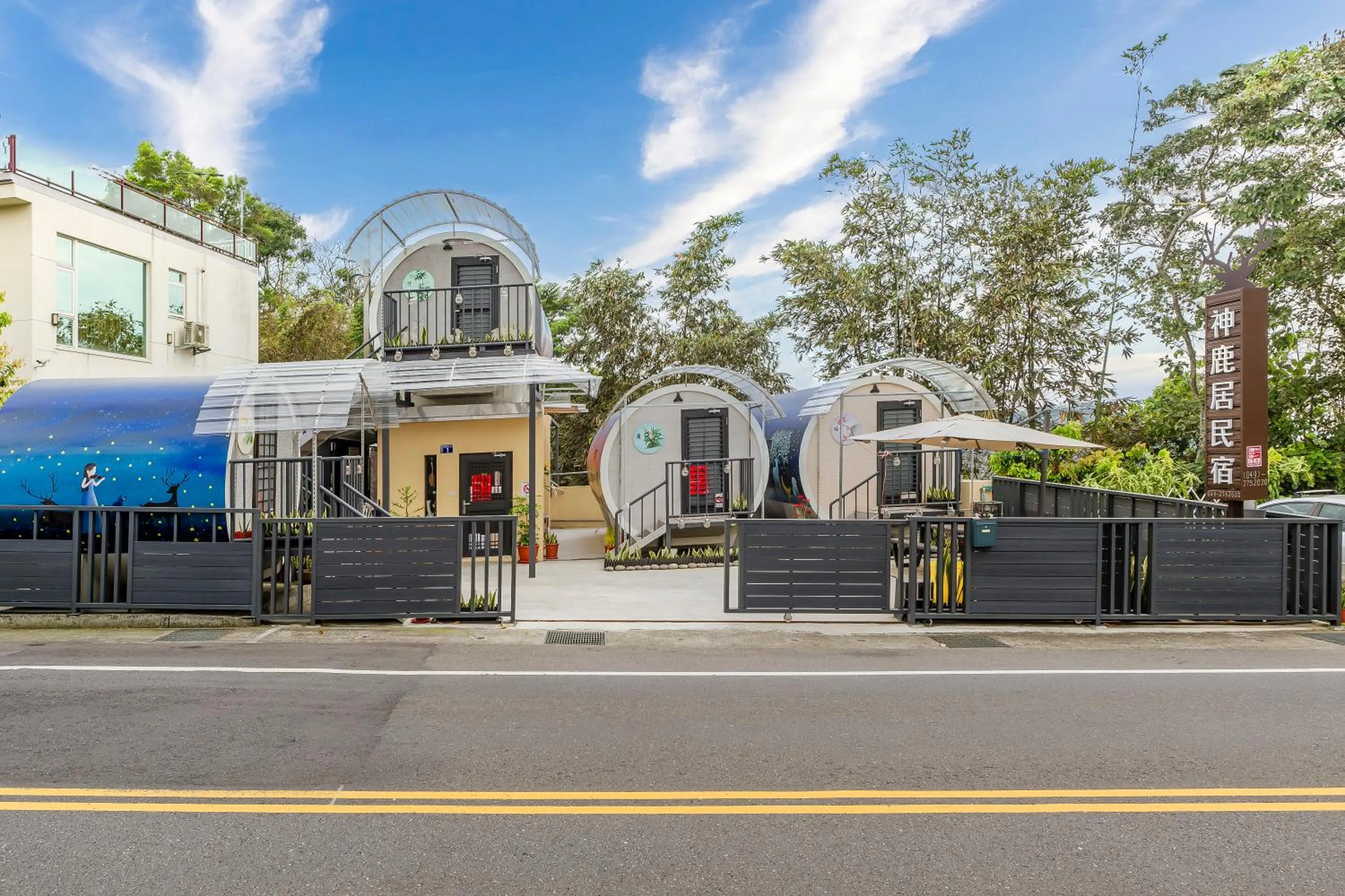 Property building in Shen-Lu-Ju B&B